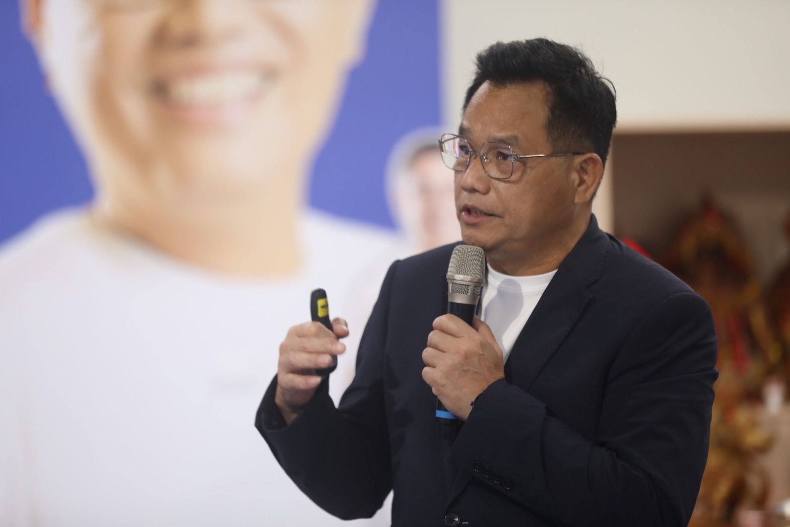 高虹安遭北檢依《貪污治罪條例》起訴,黃智賢今po文,指林耕仁(圖)接到陳情舉發這破事,「不但沒有錯,而且應該被表揚吧。」(翻攝自林耕仁臉書)