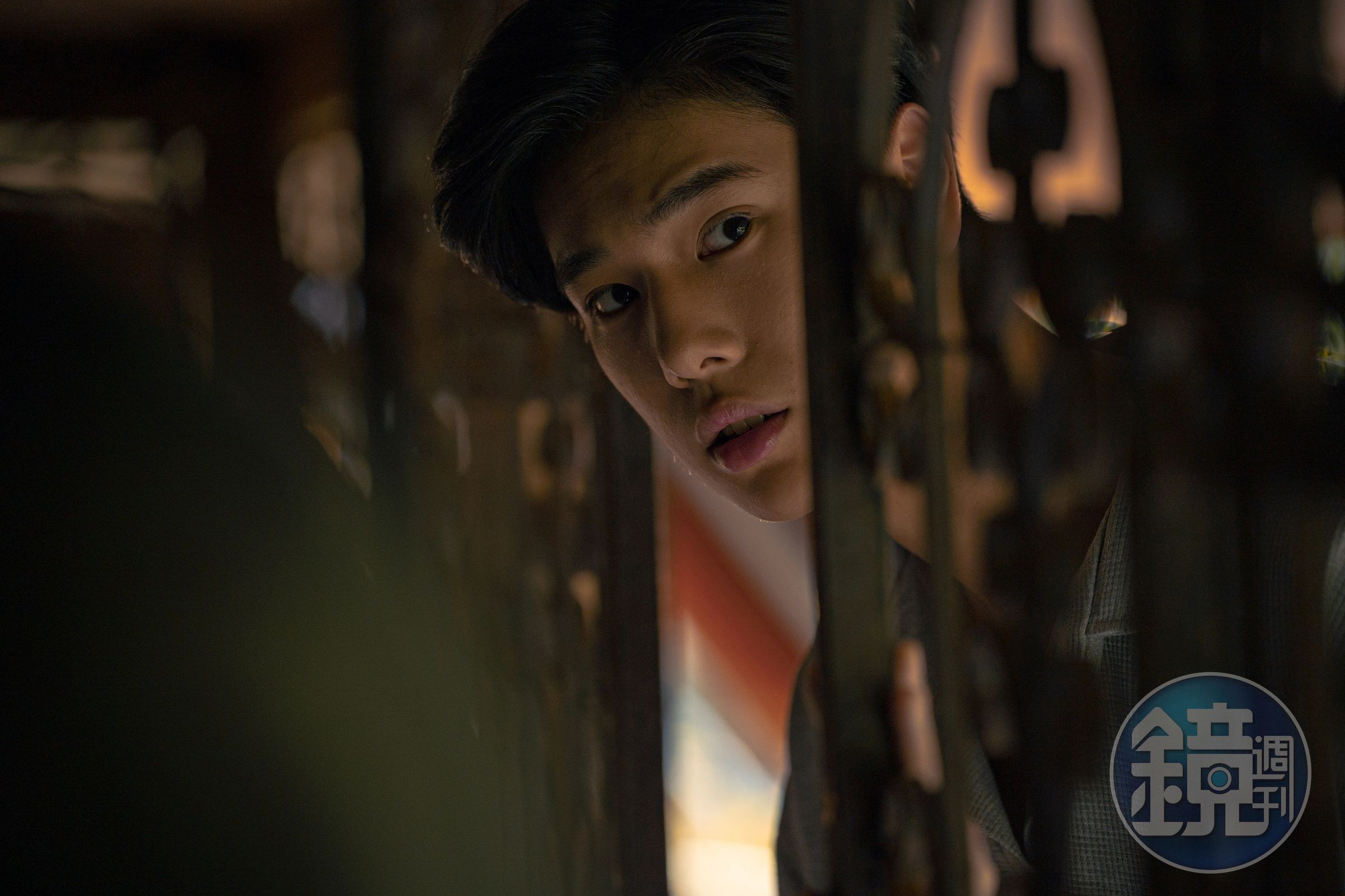 在BL劇頗有人氣的Phuwin(普明·丹薩優)在片中演出一個不信鬼神的男生。(華映提供)