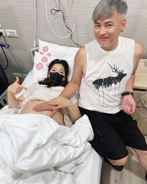 馬國賢昨就陪妻子入院待產。（翻攝臉書）
