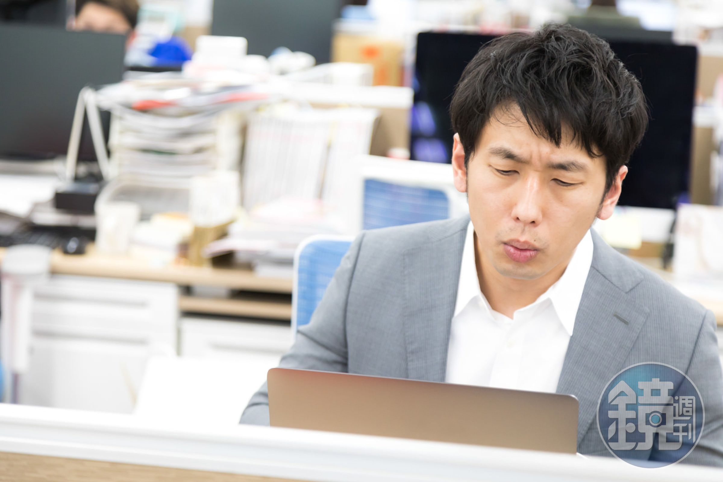1份跨國調查顯示,印度、日本、新加坡3國的上班族最熱衷上班時裝忙,以滿足主管期望。(示意圖,pakutaso)