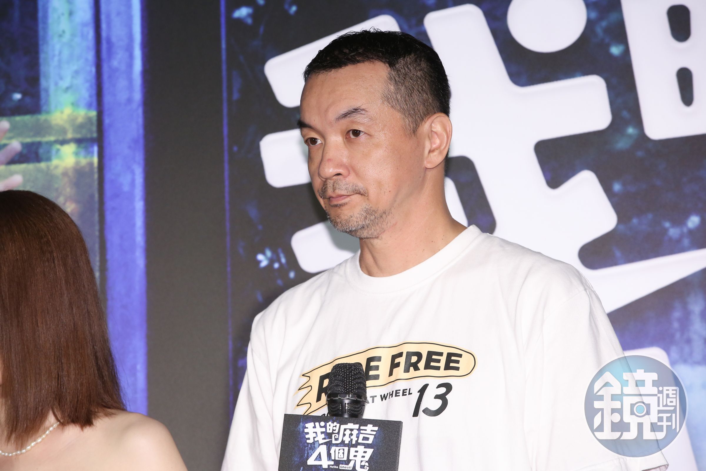 鬧出砸超跑脫序行為的「全聯先生」邱彥翔鬧事後首度現身公開場合,他多半面無表情,首映會結束未接受採訪即離去。