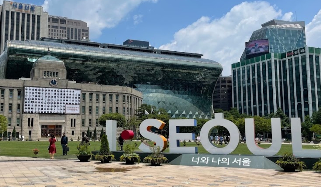 首爾市政府今日收到兩封炸彈恐嚇電郵，內容揚言在南韓多處設置炸彈。（翻攝自Google Maps）