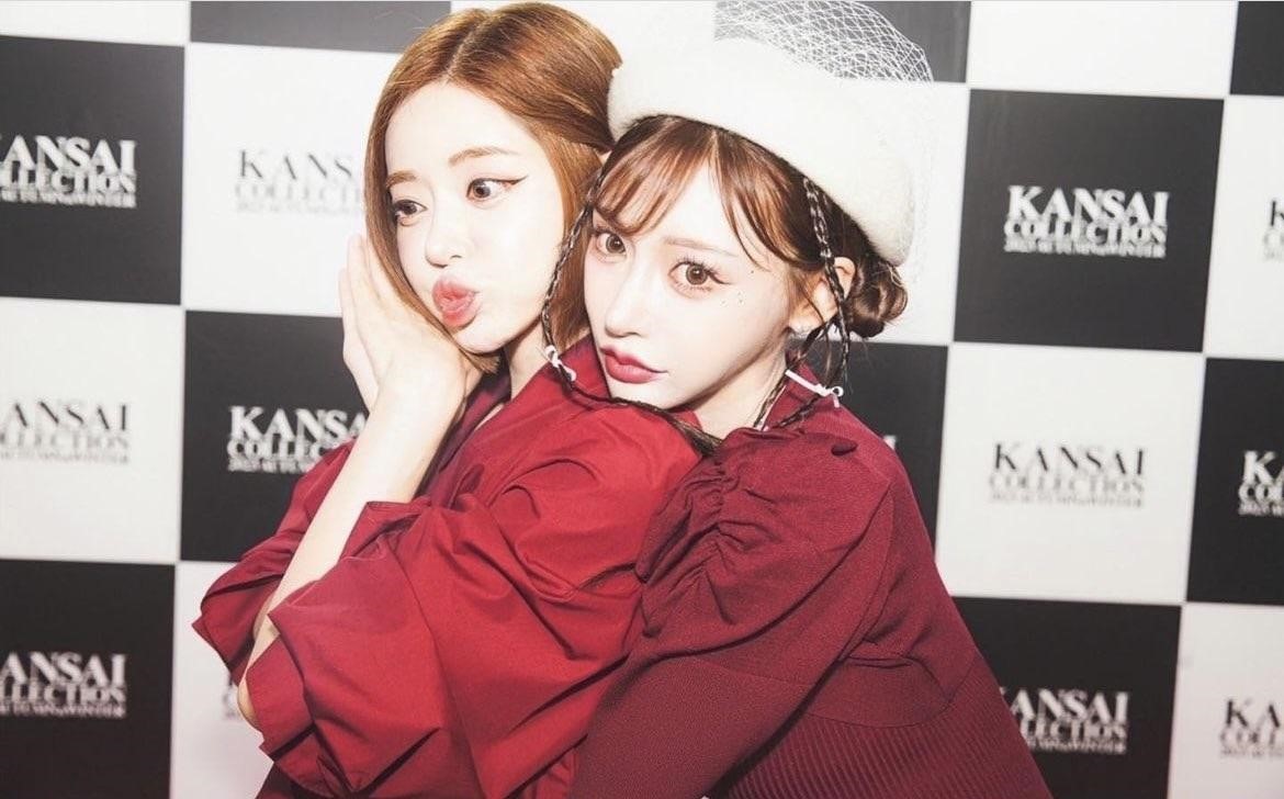 前AV女優明日花綺羅（右）替好友DJ SODA遭襲胸一事發聲。（翻攝自明日花綺羅Twitter）