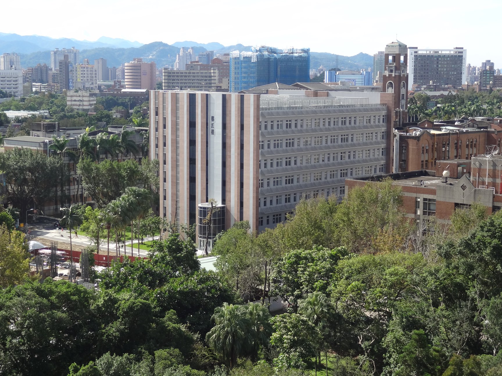 台大化工實驗室驚傳爆炸！多名學生受傷。（翻自台大臉書）