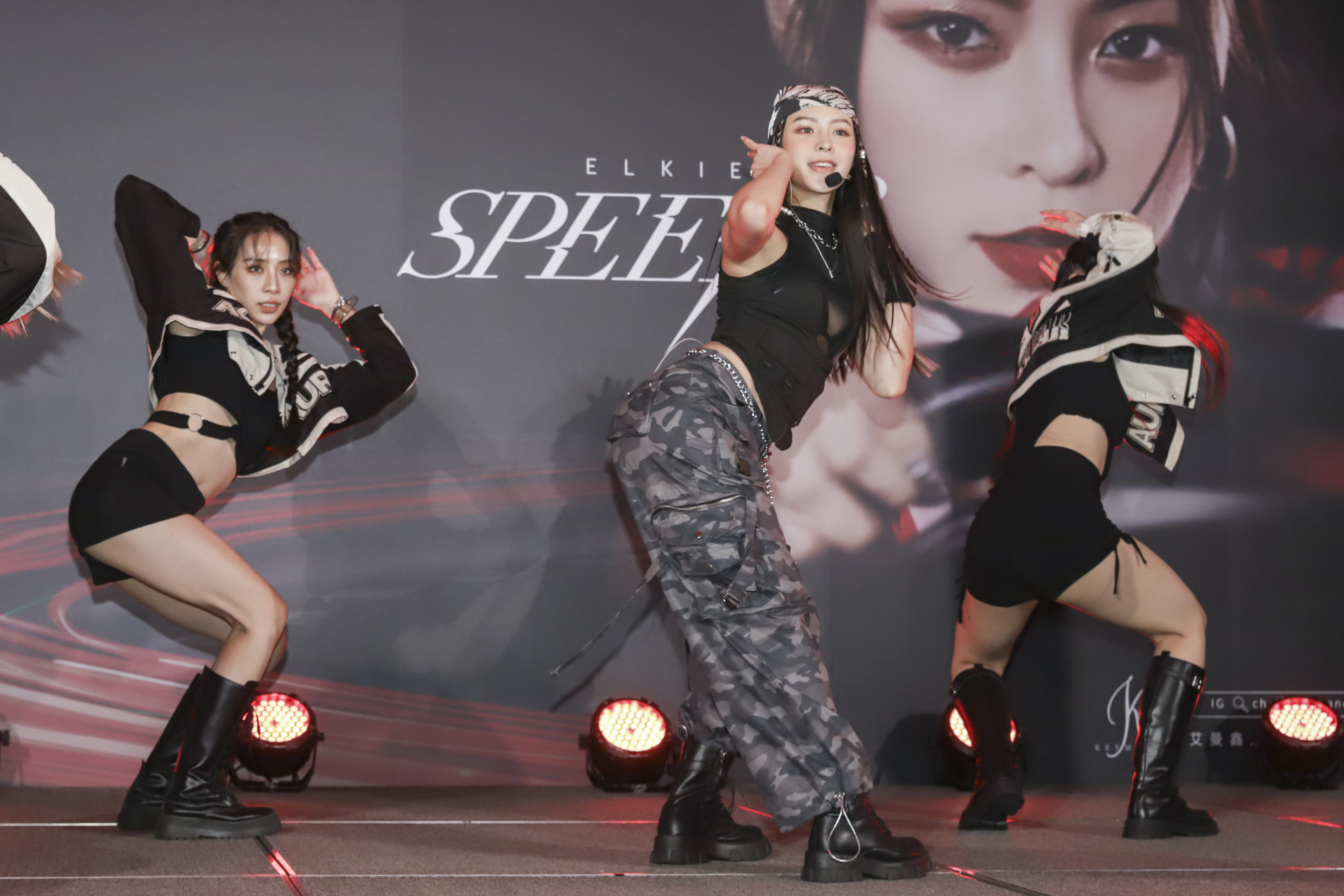 Elkie莊錠欣現場表演新歌〈SPEED UP〉，熱力唱跳超專業。