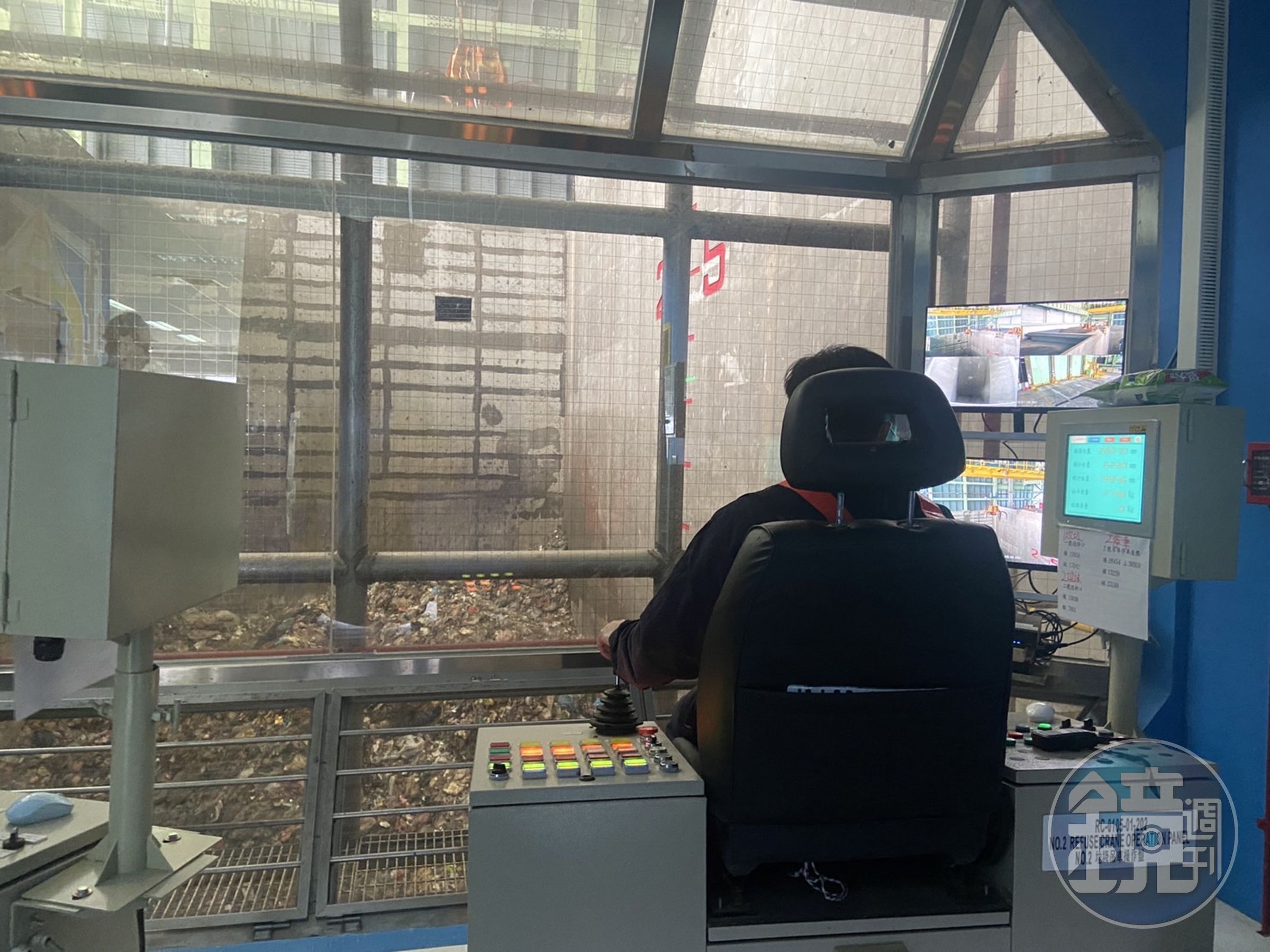 台東焚化爐今年2月啟用,縣議會認為應先處理當地垃圾,退回代燒南投垃圾的提案。(台東縣環保局提供)