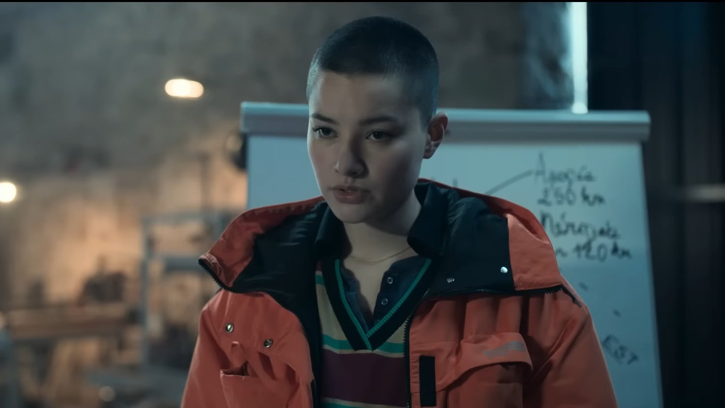 法日混血女星魯亞由美年僅22歲，被相中飾演本片的天才數學家，帥氣平頭造型令人眼前一亮。（佳映提供）