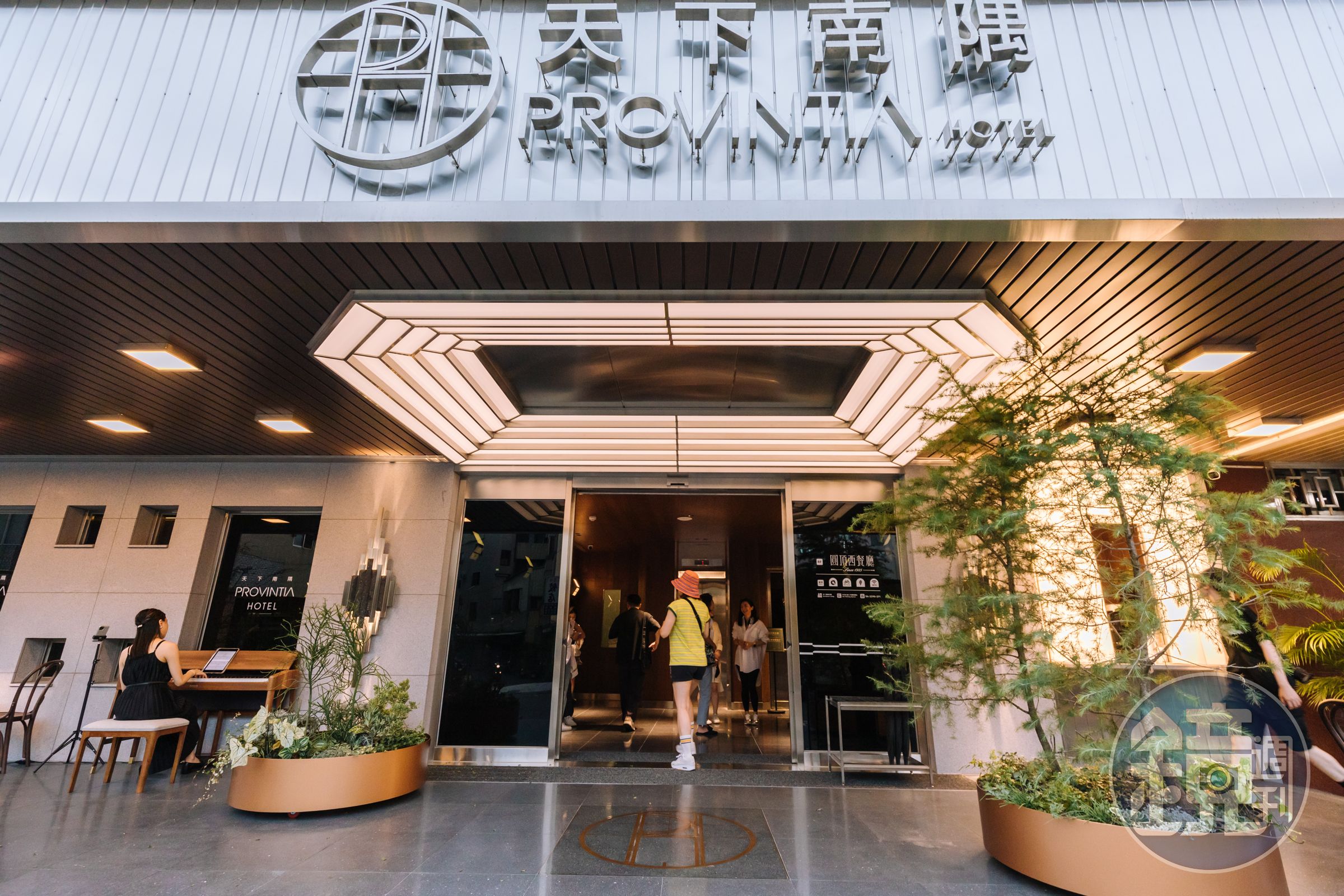 老飯店沈寂3年整裝，由「本事空間製作所」統籌設計，於2023年風華再啟。