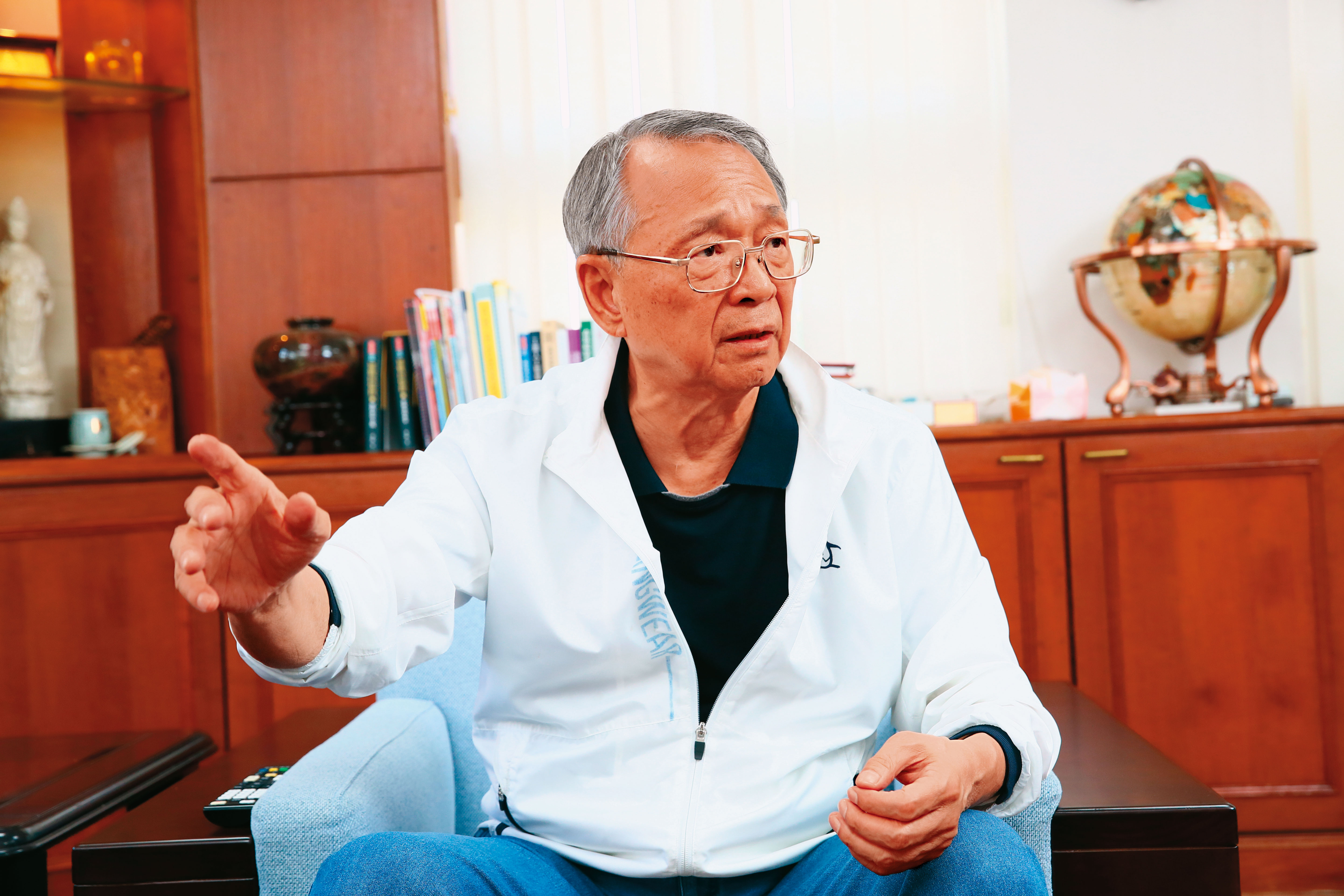 江義福因雲豹甲車弊案被判刑，他出面喊冤，並準備循法律救濟途徑。