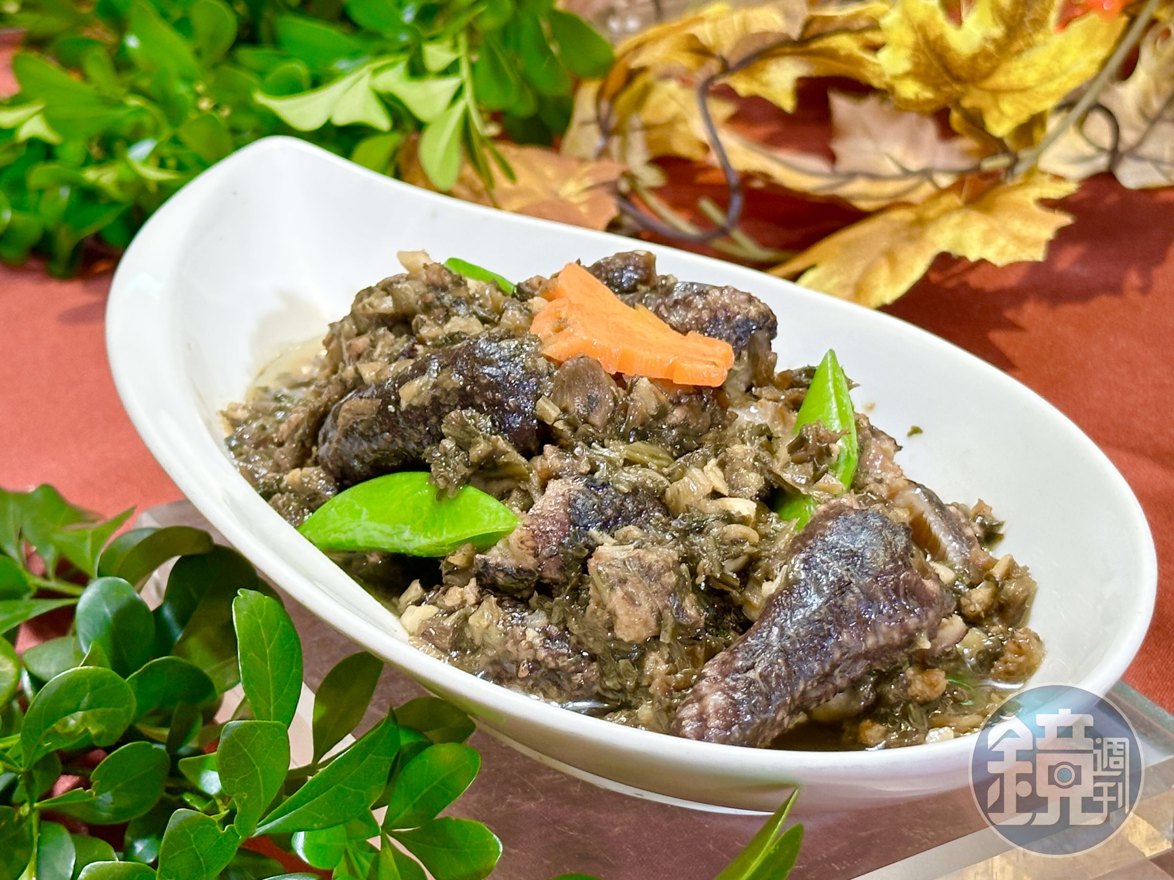 「福菜醬悶北極紅參」讓不容易入味的海參,吃起來鹹香下飯。(480元/份)