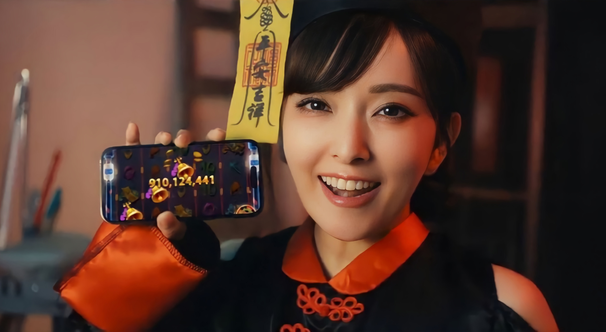 愛紗接下電玩代言，在廣告中cosplay僵屍，不但不可怕還有點可愛。（宇峻奧汀提供）