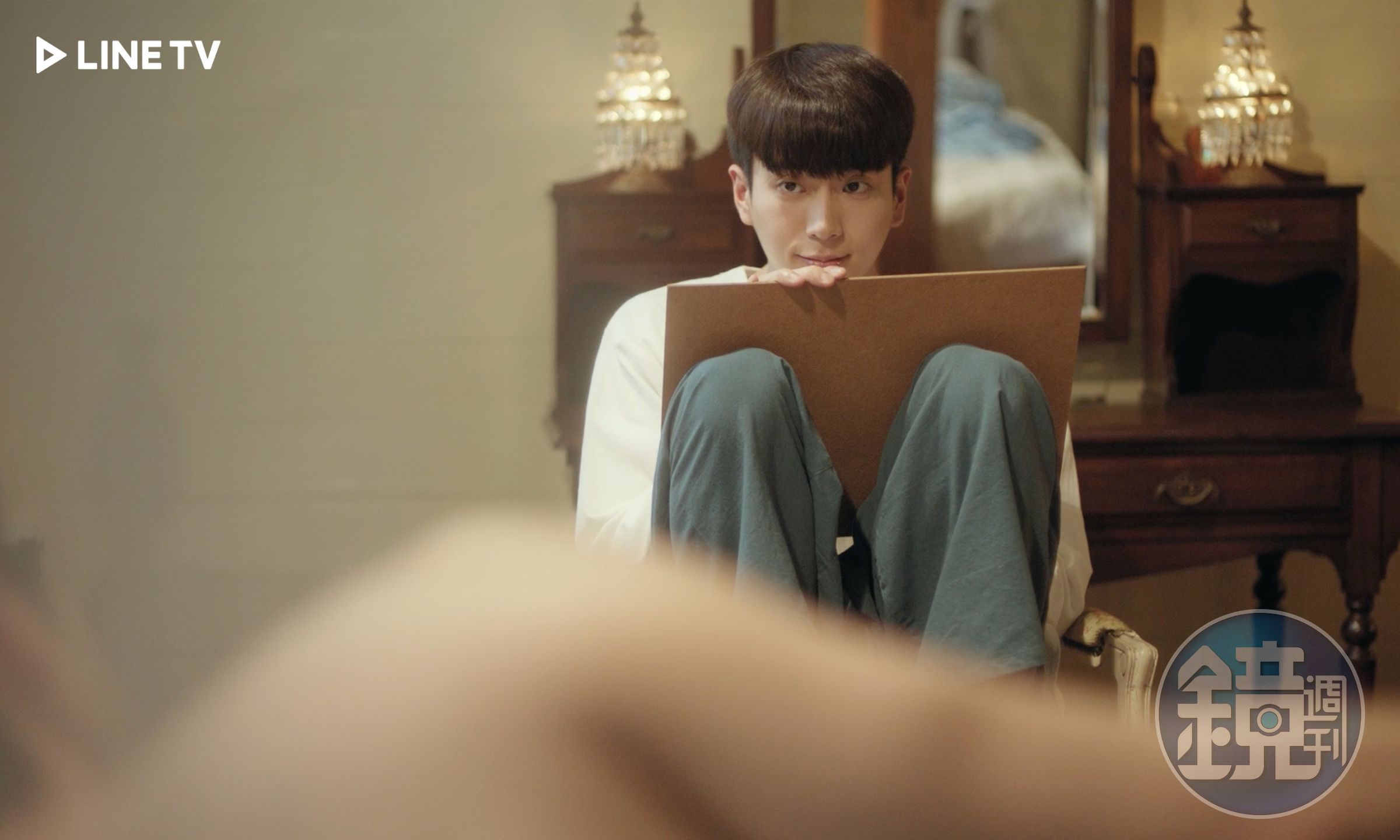 泰國BL劇《愛的香氣》由電影《模犯生》男主角查農主演。(LINE TV提供)