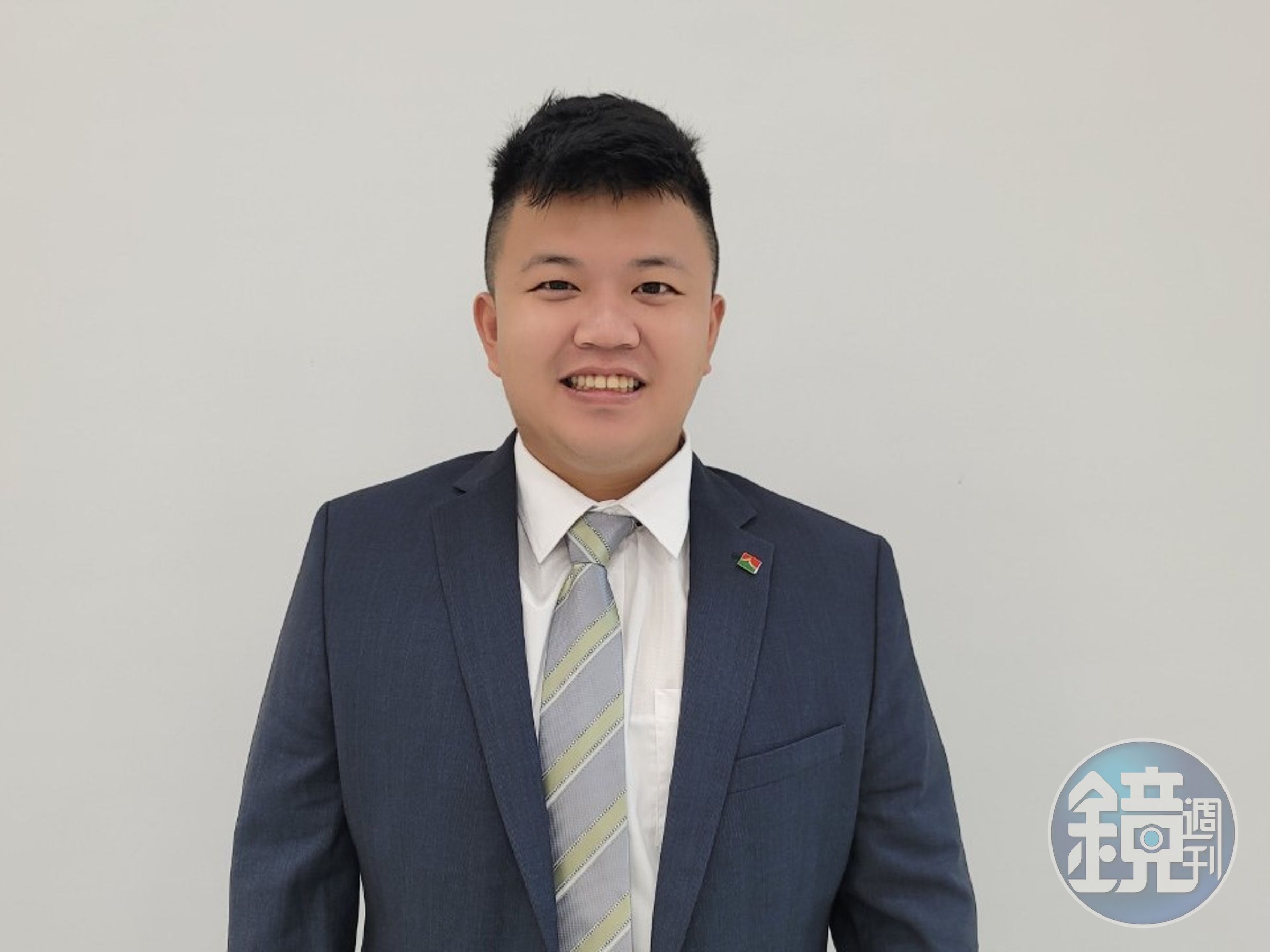 信義房屋台南新市店林泓瑞就是轉換跑道十分成功的一個例子,入行166天就奪得新秀獎。(信義房屋提供)
