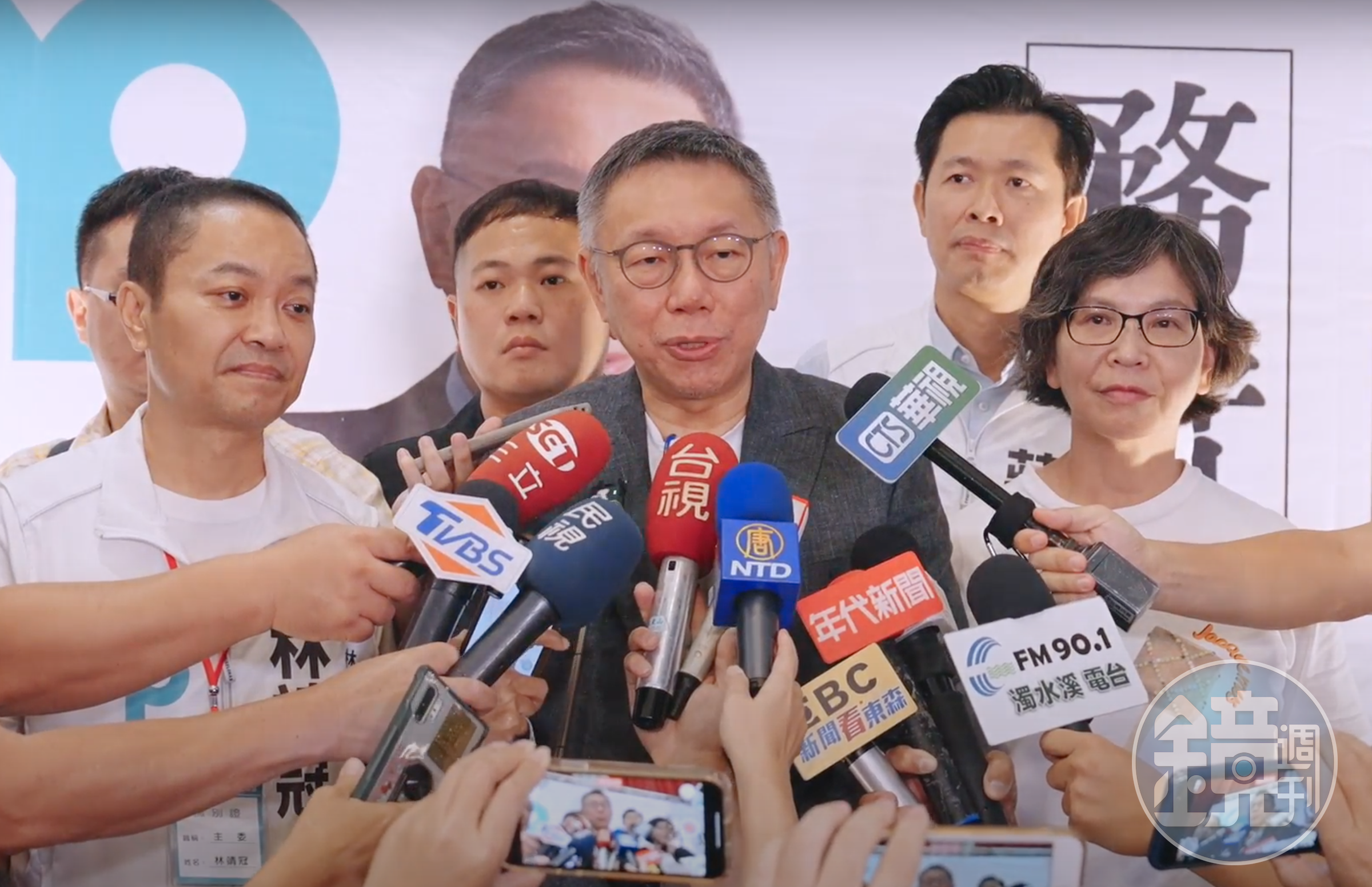 柯文哲受訪稱郭台銘每天講話都不一樣，並重申：「郭柯配是不可能的。」（民眾黨提供）