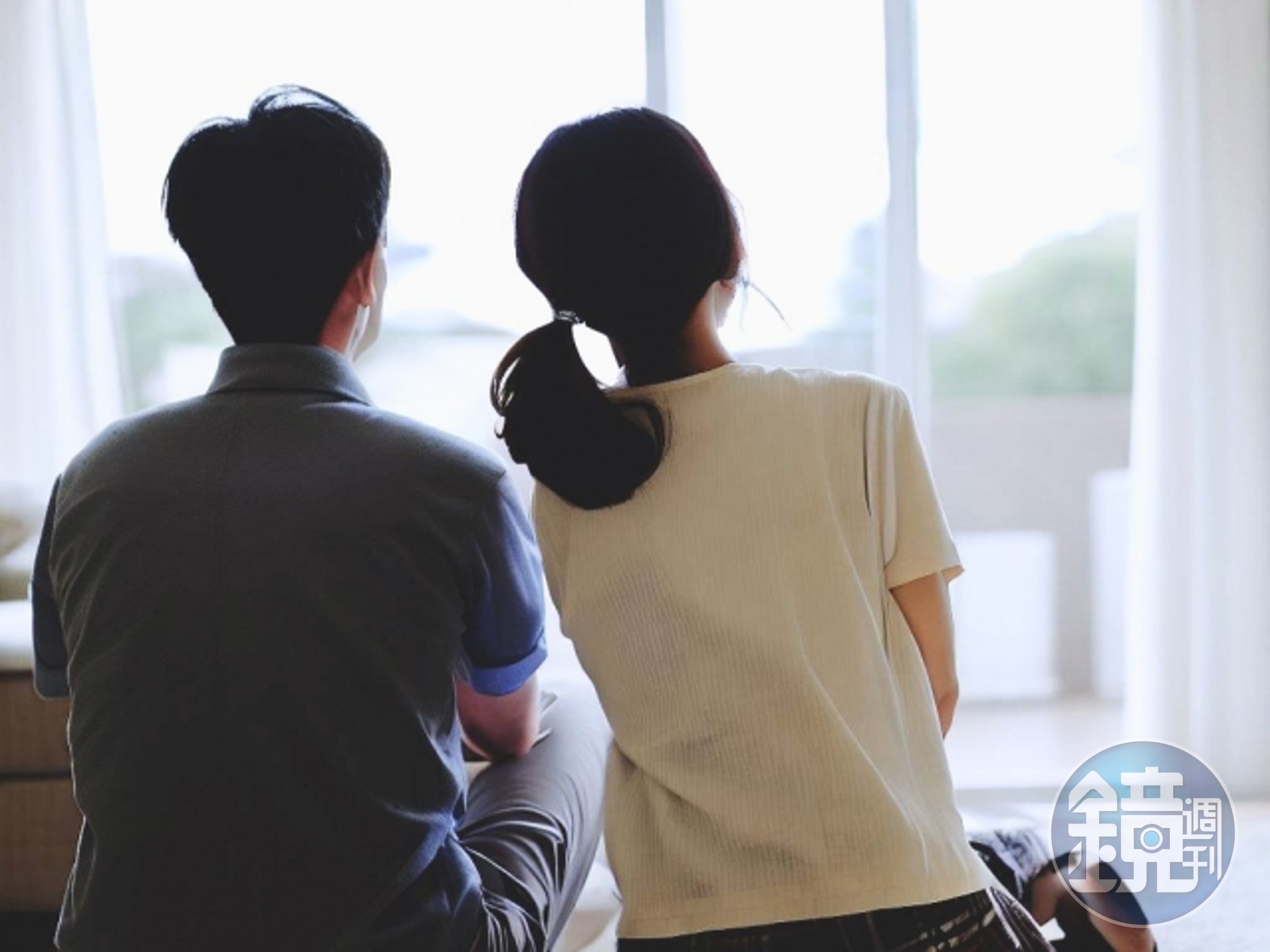 男大生為省房租,與女房東交往,沒想到搞大房東肚子。(示意圖,photoAC)