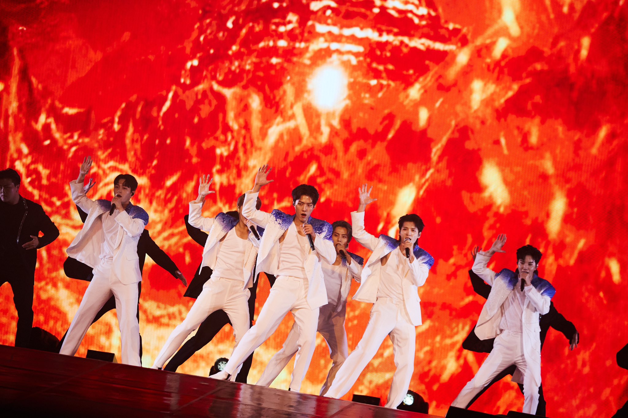 INFINITE週六、日在韓國舉辦演唱會，重現刀群舞魅力。（網路圖片）