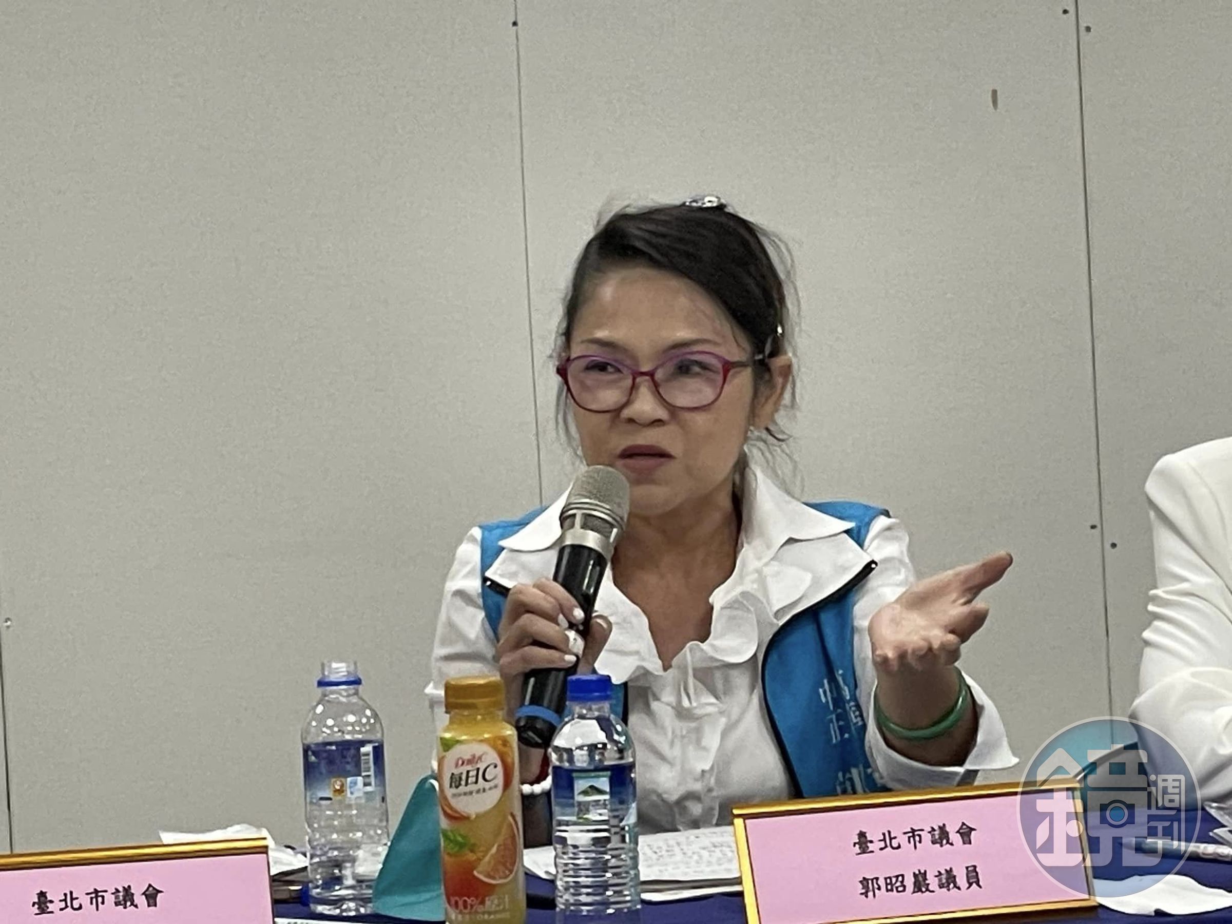 擔憂國民黨在中正萬華立委遲遲沒有提名,郭昭巖日前在內部群組怨嘆原本可以贏的選舉要輸了。(翻攝自郭昭巖臉書)