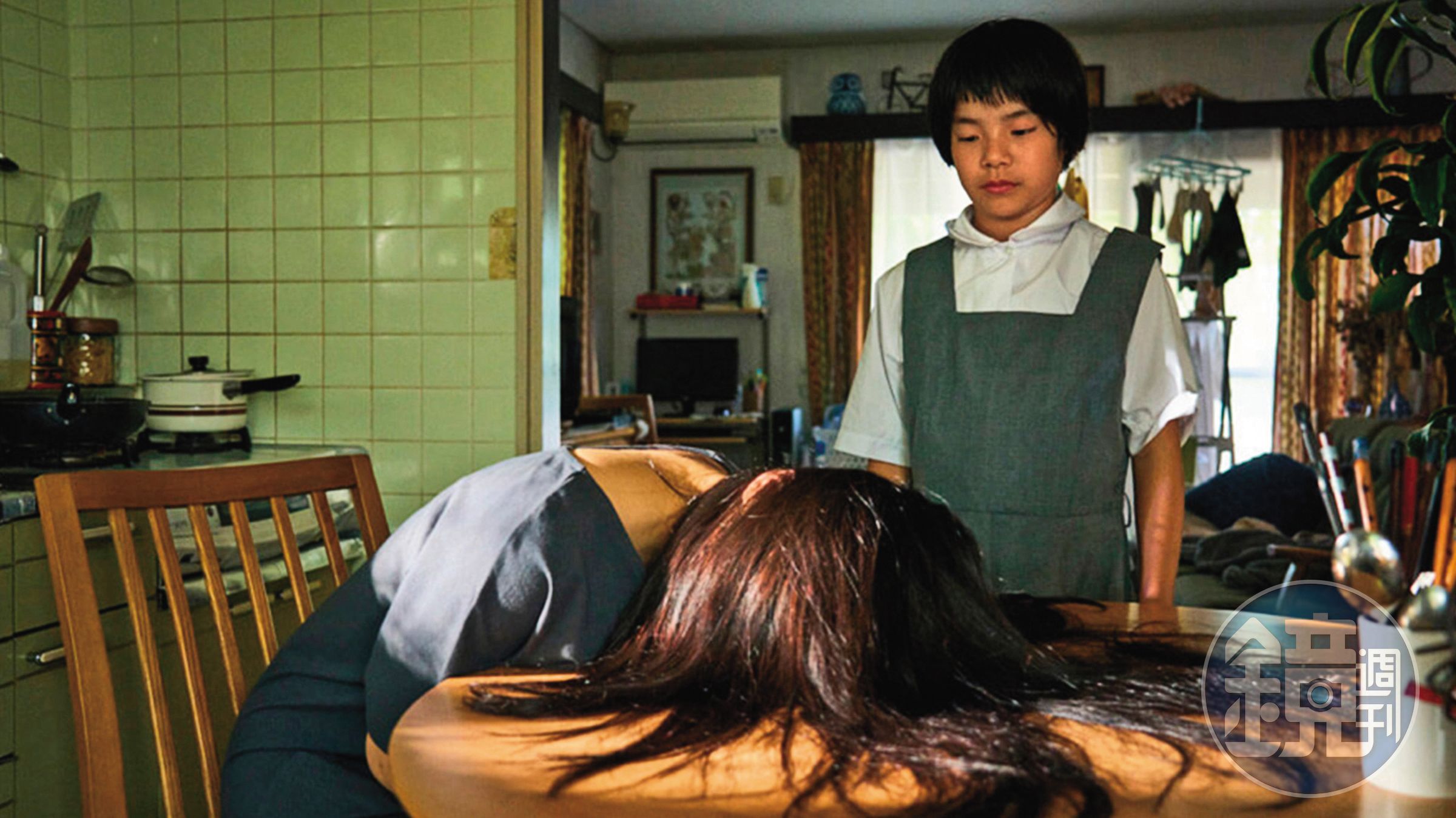 電影以女孩「愛美子」觀看世界的獨特眼光鋪陳敘事，包括如何面對因流產而陷入憂鬱的媽媽。（捷傑提供）