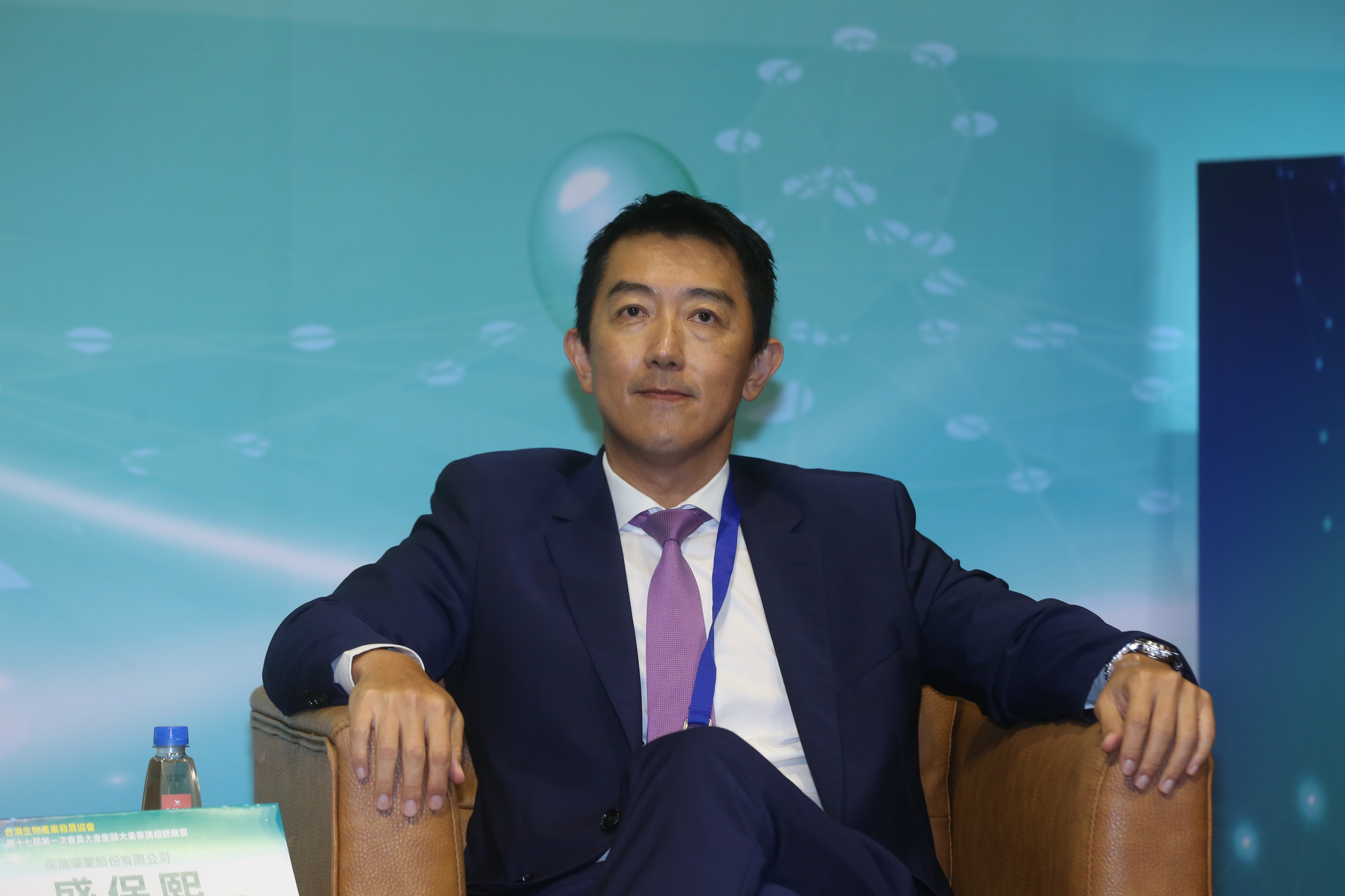 保瑞藥業近年在董事長盛保熙帶領下，頻頻進行併購與策略合作，營收及獲利因此快速大幅成長，這一次又鎖定全球保健營養品市場，準備大展拳腳。