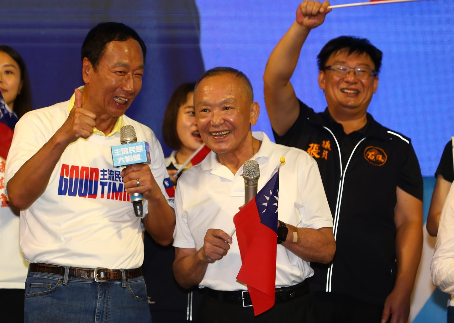 徐耀昌先前在郭台銘的造勢場合大喊下架國民黨，今宣布退黨。