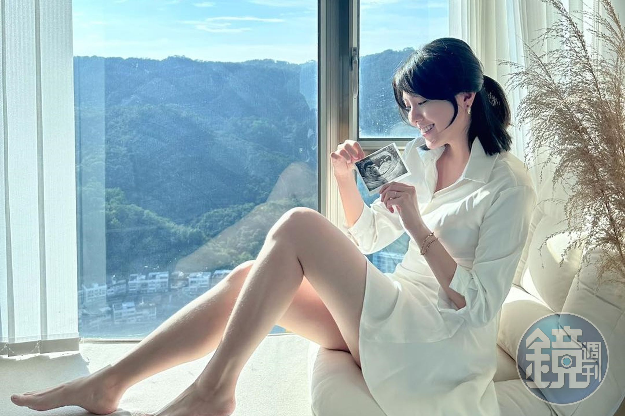 美女主播陳柔安在七夕報喜，宣布與老公迎來愛的結晶「小年糕」。（翻攝自陳柔安臉書）