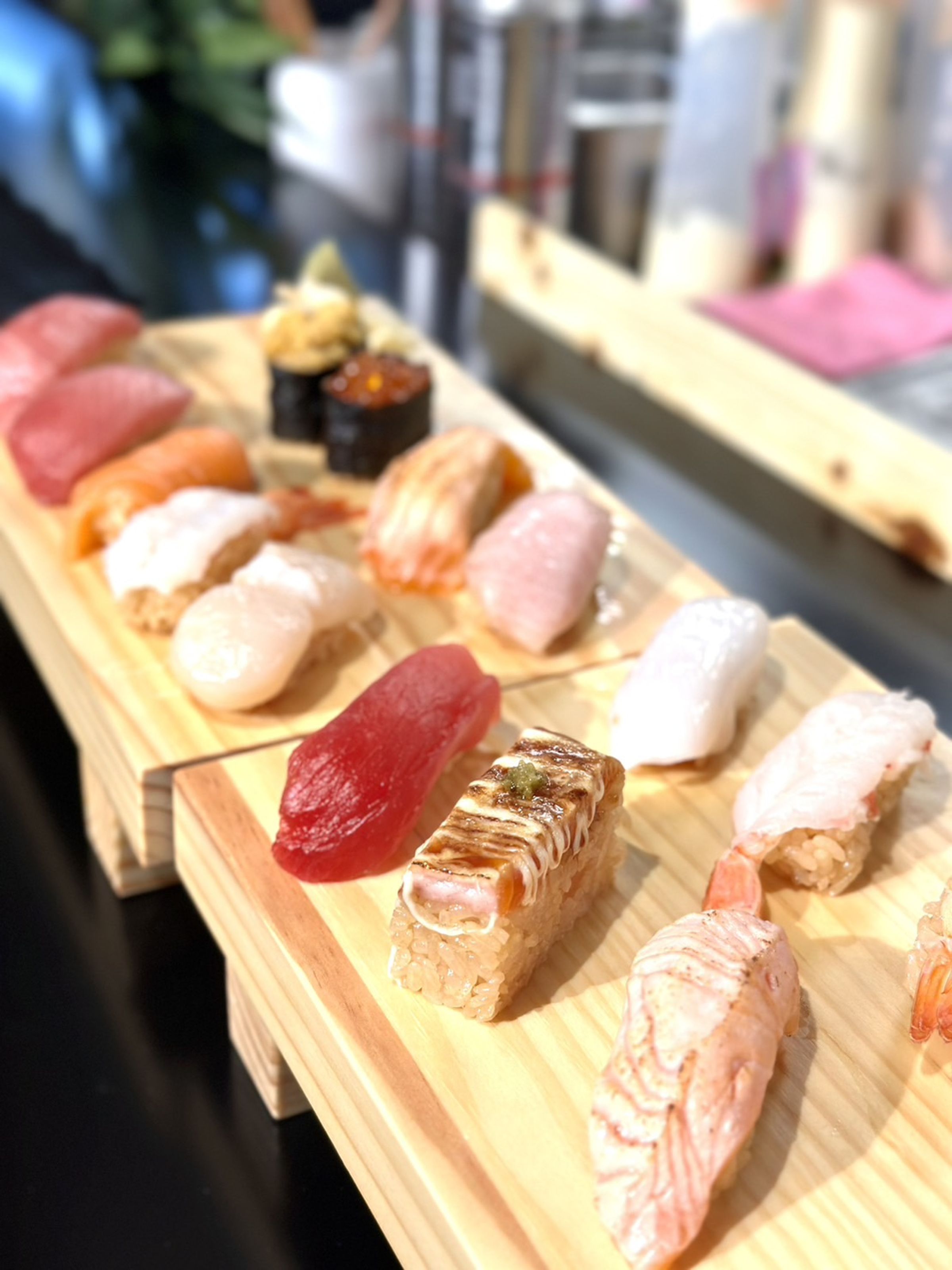 「鮮選壽司」的產品特色在於超新鮮食材與特製紅醋壽司飯。