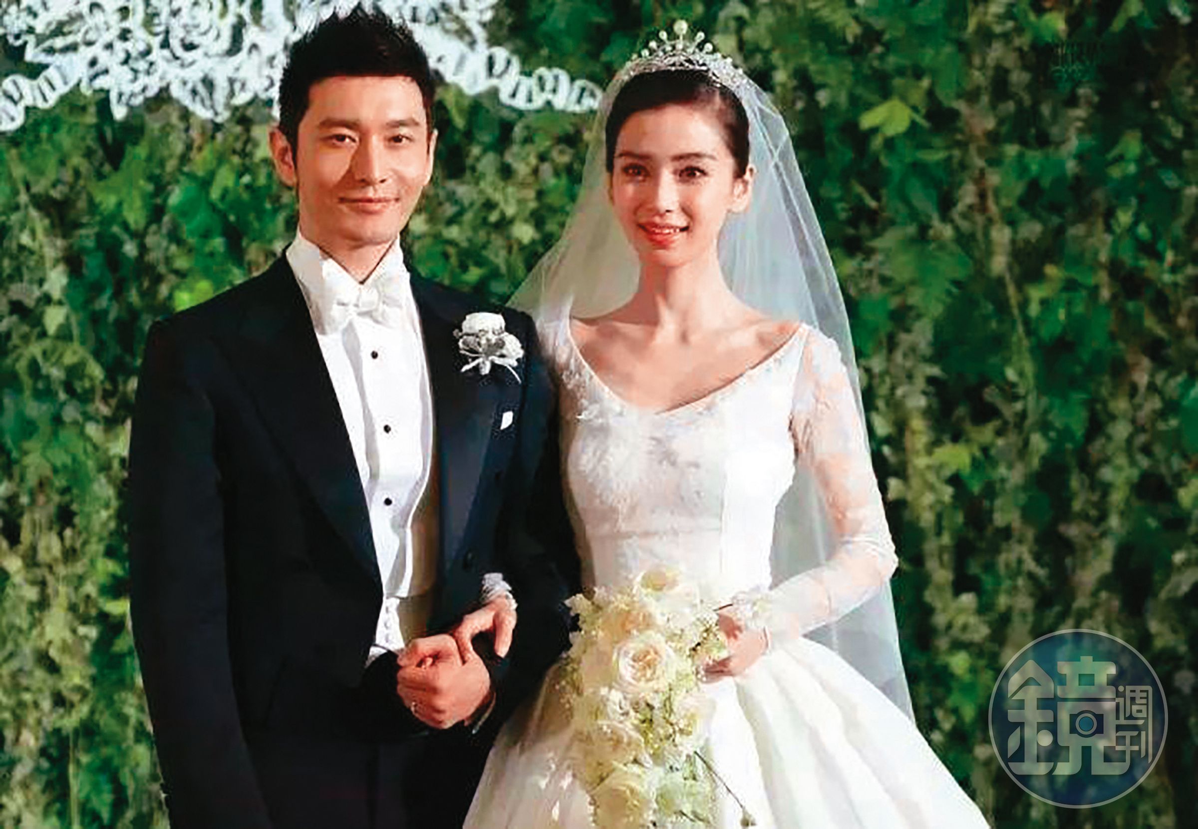 黃曉明與Angelababy曾經高調曬愛，但最後婚變傳言不斷。（微博圖片）