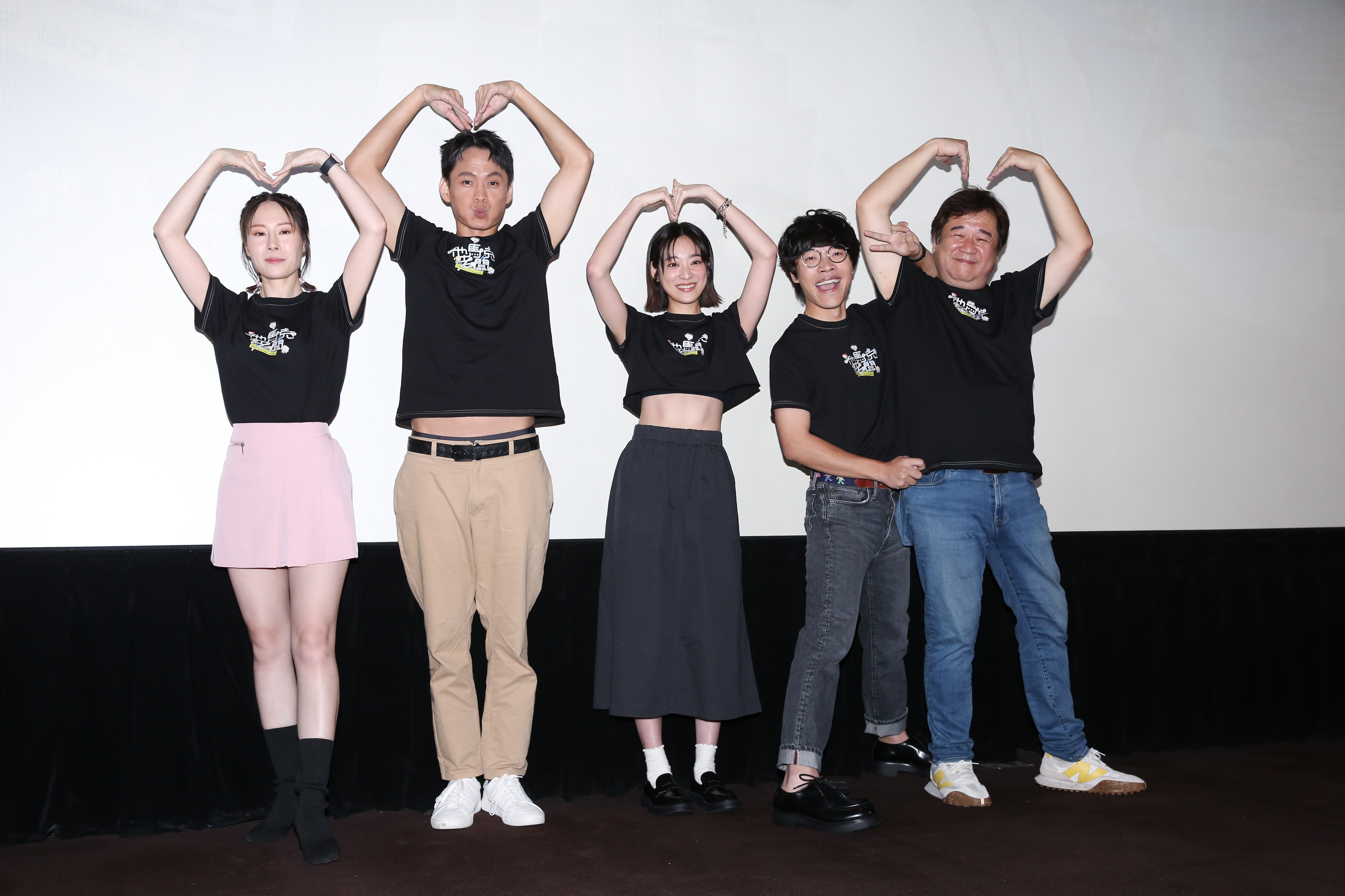 《他馬克老闆》今舉辦預告發布會，導演瞿友寧（右起）率主演盧廣仲、江齊、黃鐙輝、蔡亘晏等人出席。
