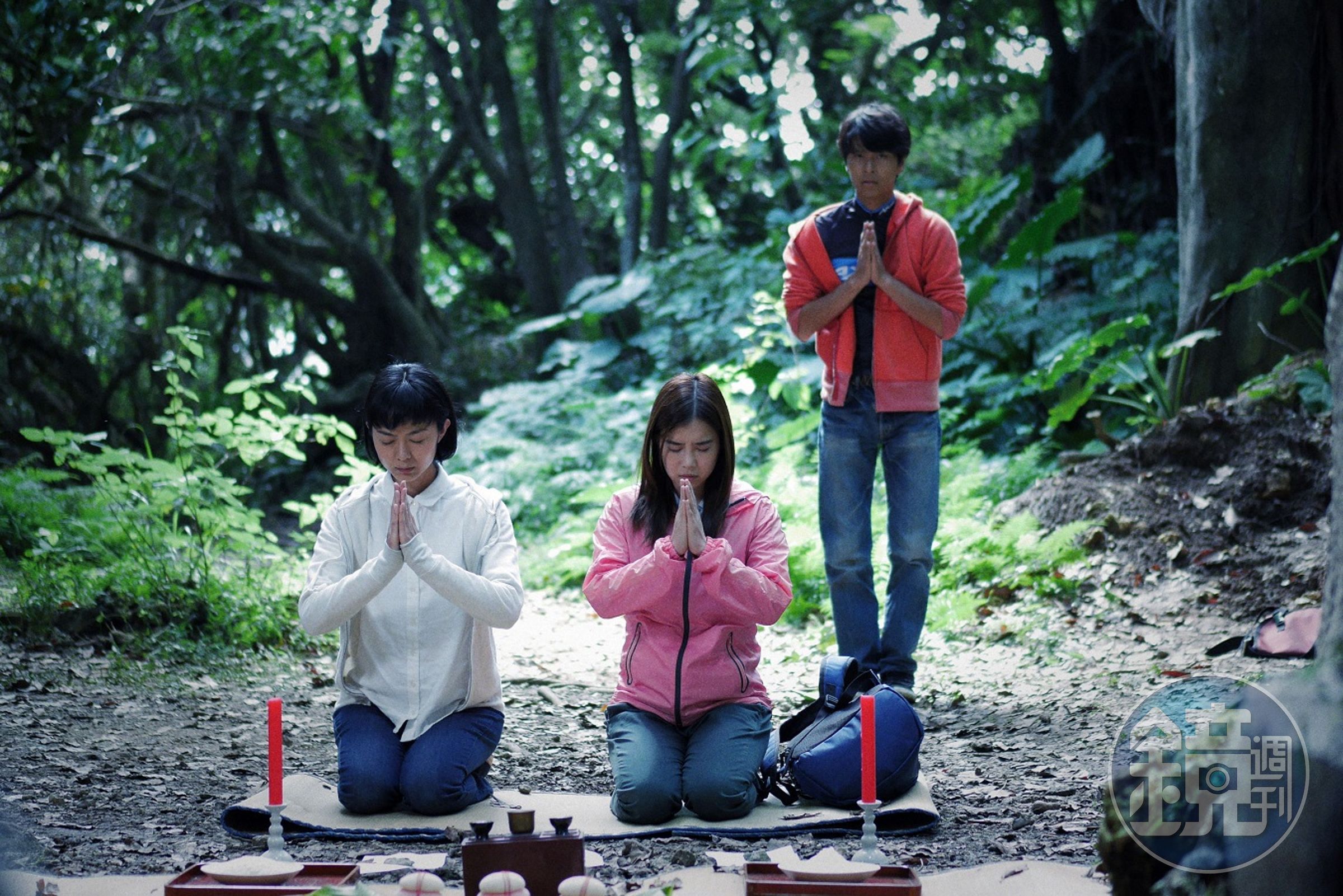 台日合製的《無邊界島嶼》，由李佳穎主演，描述2個女生的日本自行車之旅竟小島不可告人祕密。（桃園電影節提供）