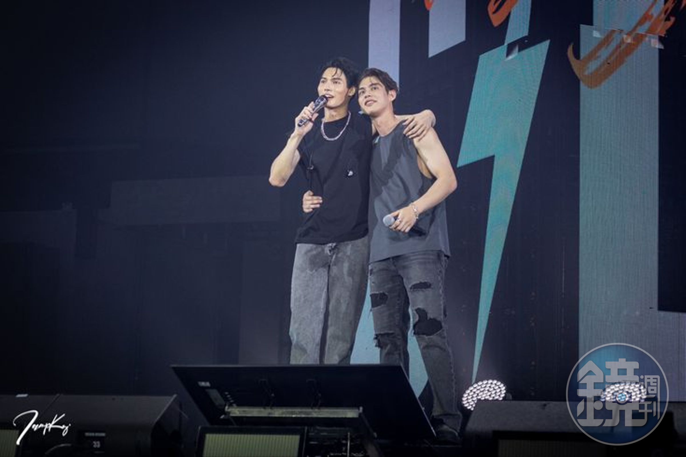 《Side By Side Concert》是Bright、Win首次在台灣的雙人專場。（網路圖片）