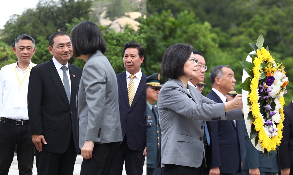 蔡英文（右圖、左圖右）出席八二三紀念儀式，與侯友宜（左圖左）同台向陣亡將士獻花。