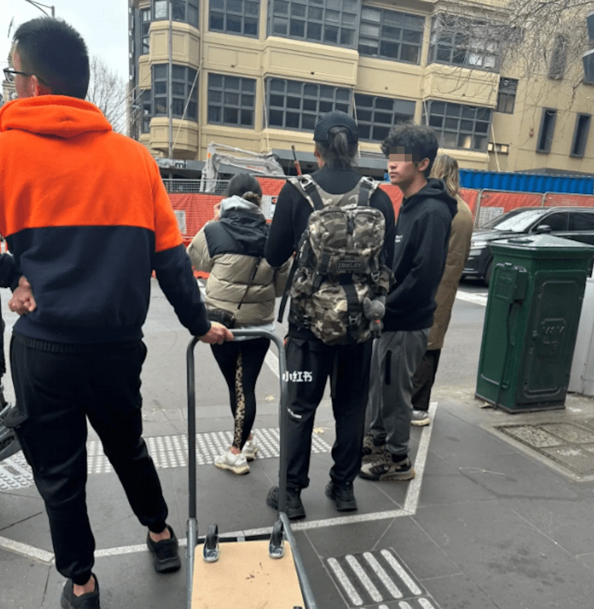 早前謝霆鋒攜Lucas在澳洲滑雪旅行，也被路人捕獲。（微博圖片）
