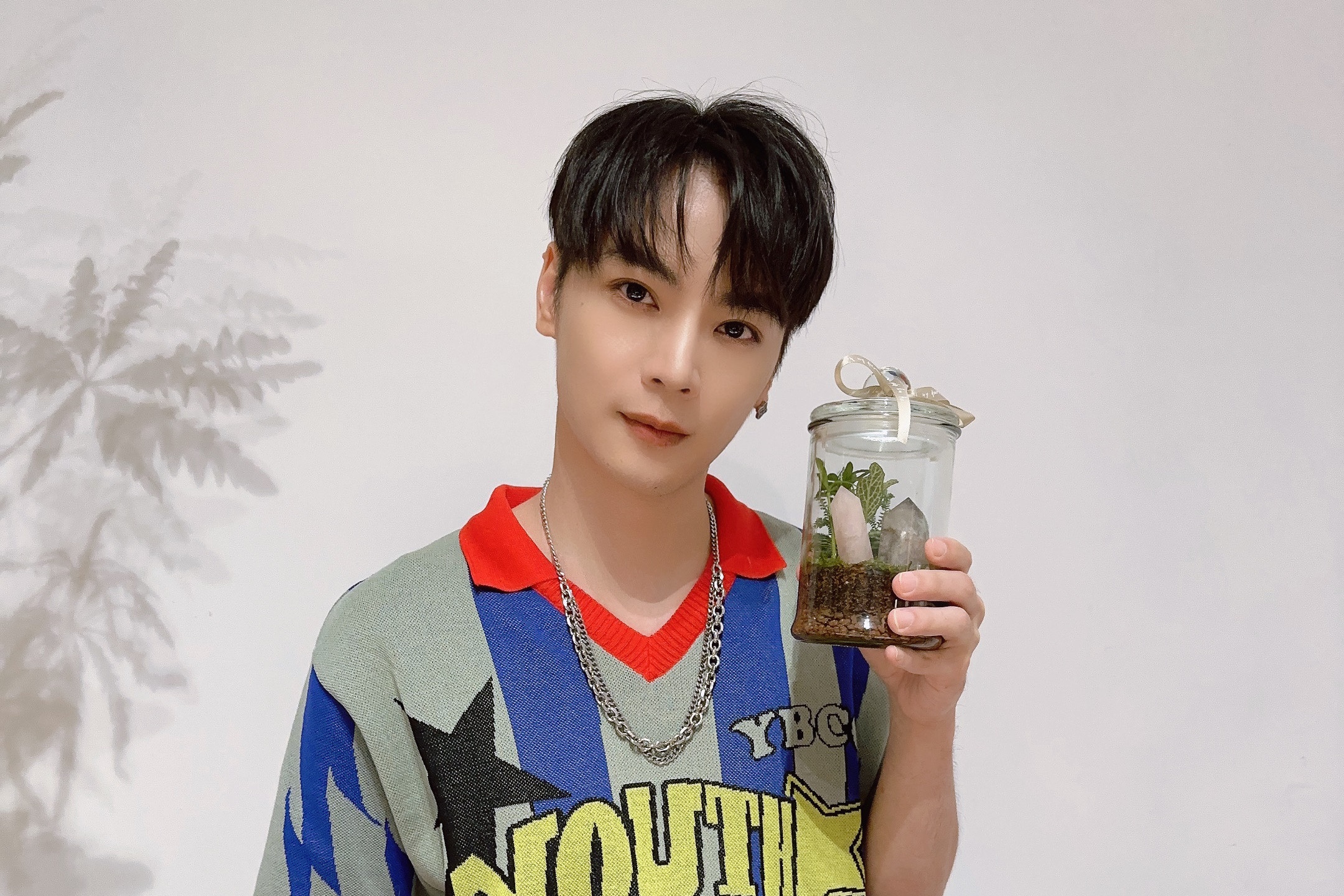 古曜威體驗手作生態瓶。（單純夢想文創事業提供）