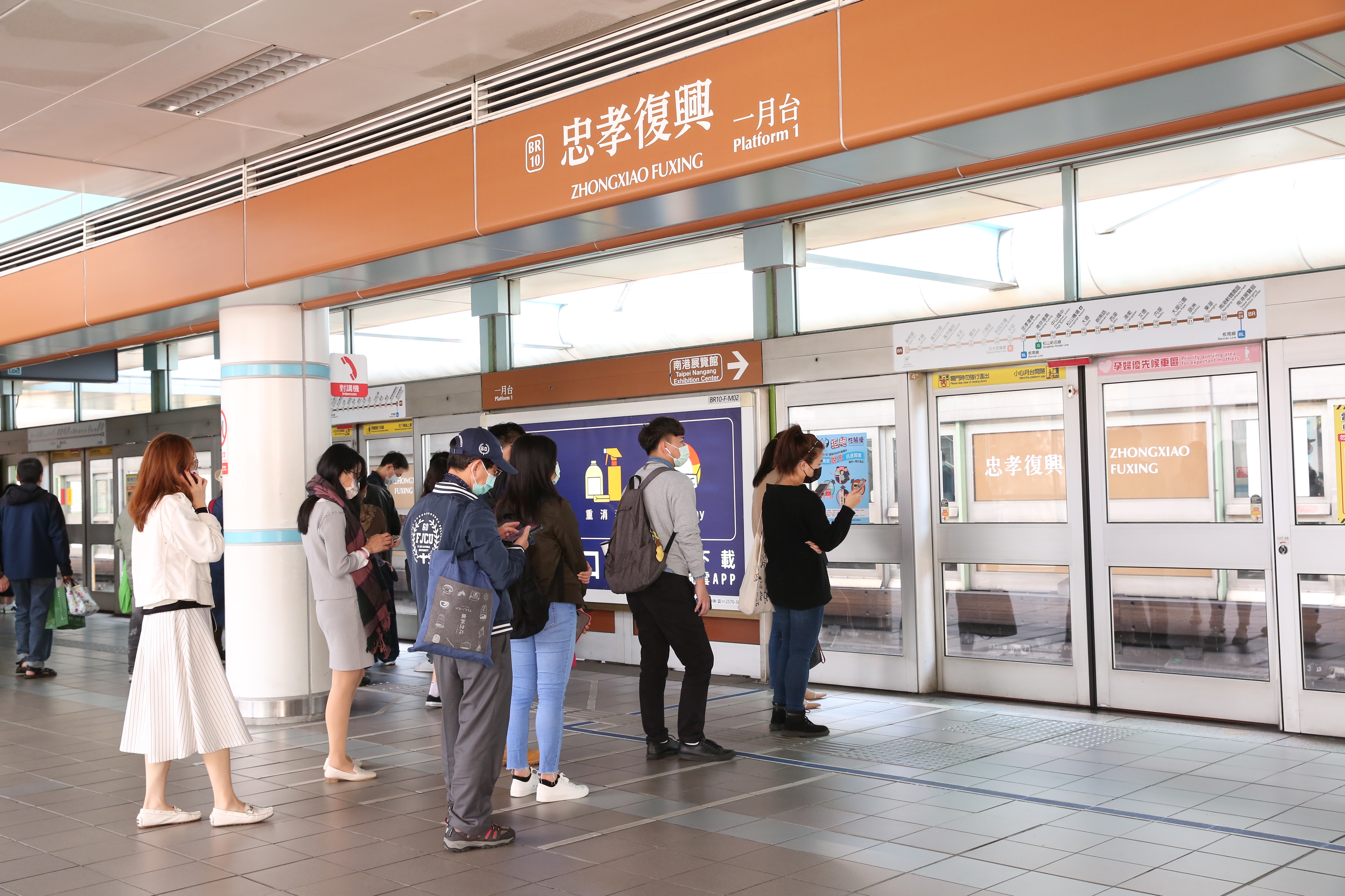 文湖線昨（22日）因供電設備異常停駛40分鐘，北捷今（23日）說明原因。（示意圖，本刊資料照）