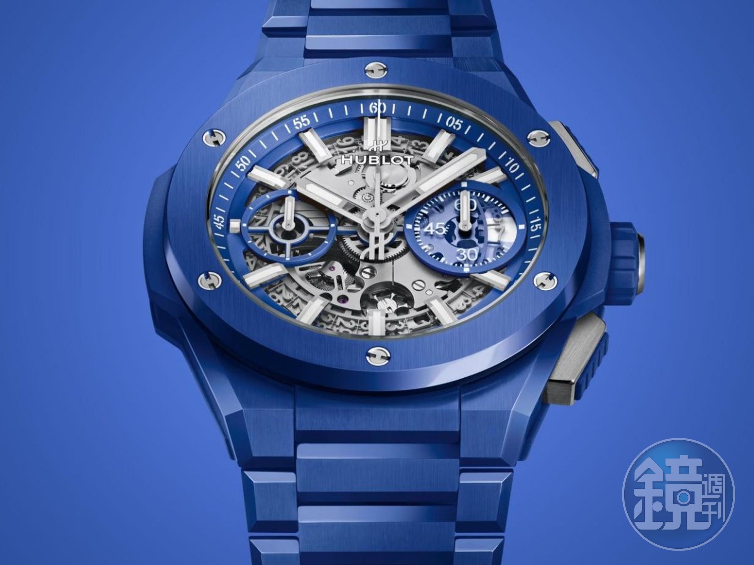 HUBLOT Big Bang Unico 靛藍色陶瓷「一體式鍊帶」計時碼錶，定價約NT$749,000。