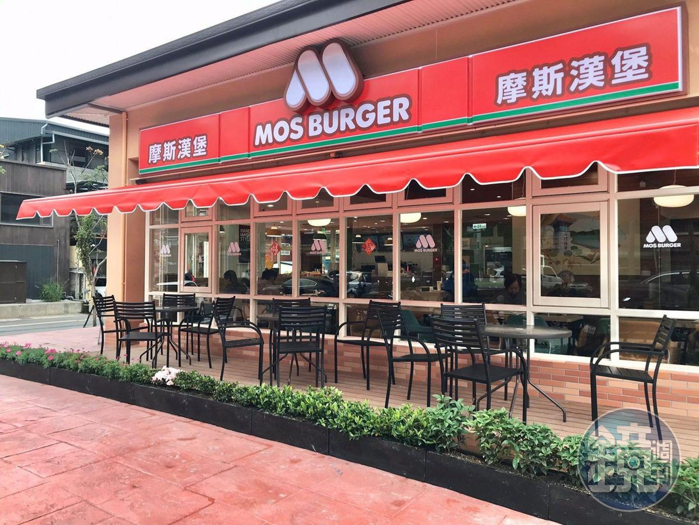 一名科技業高薪男追求摩斯女店員，提出約會卻被拒絕，讓他情緒失控。（示意圖，翻攝摩斯臉書）