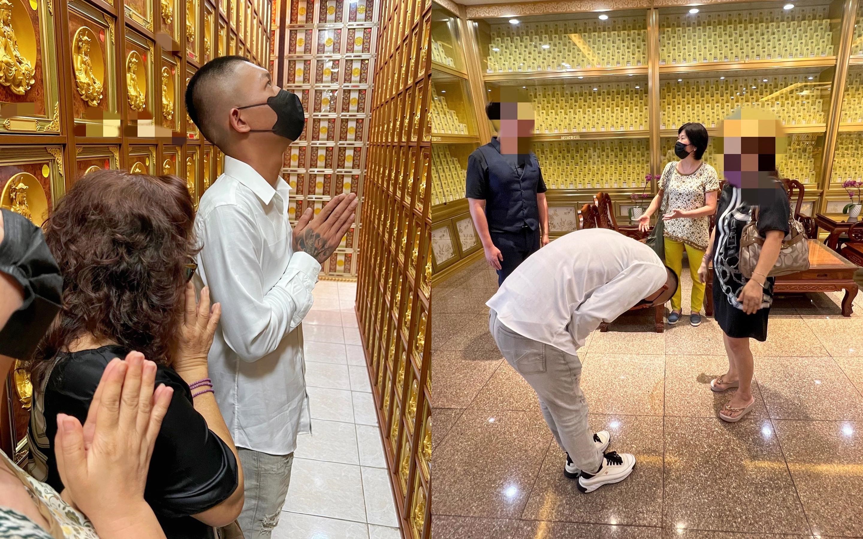 網紅鳳梨到受害阿嬤塔位前，雙手合十道歉，神情凝重。（翻攝自鳳梨 吳泓逸臉書）