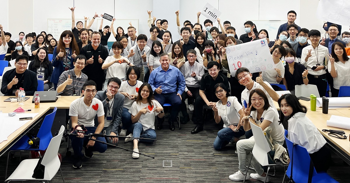 開發金控舉辦「生成式AI黑客松」活動,吸引逾200位員工參加,積極展現創業家精神的企業價值。