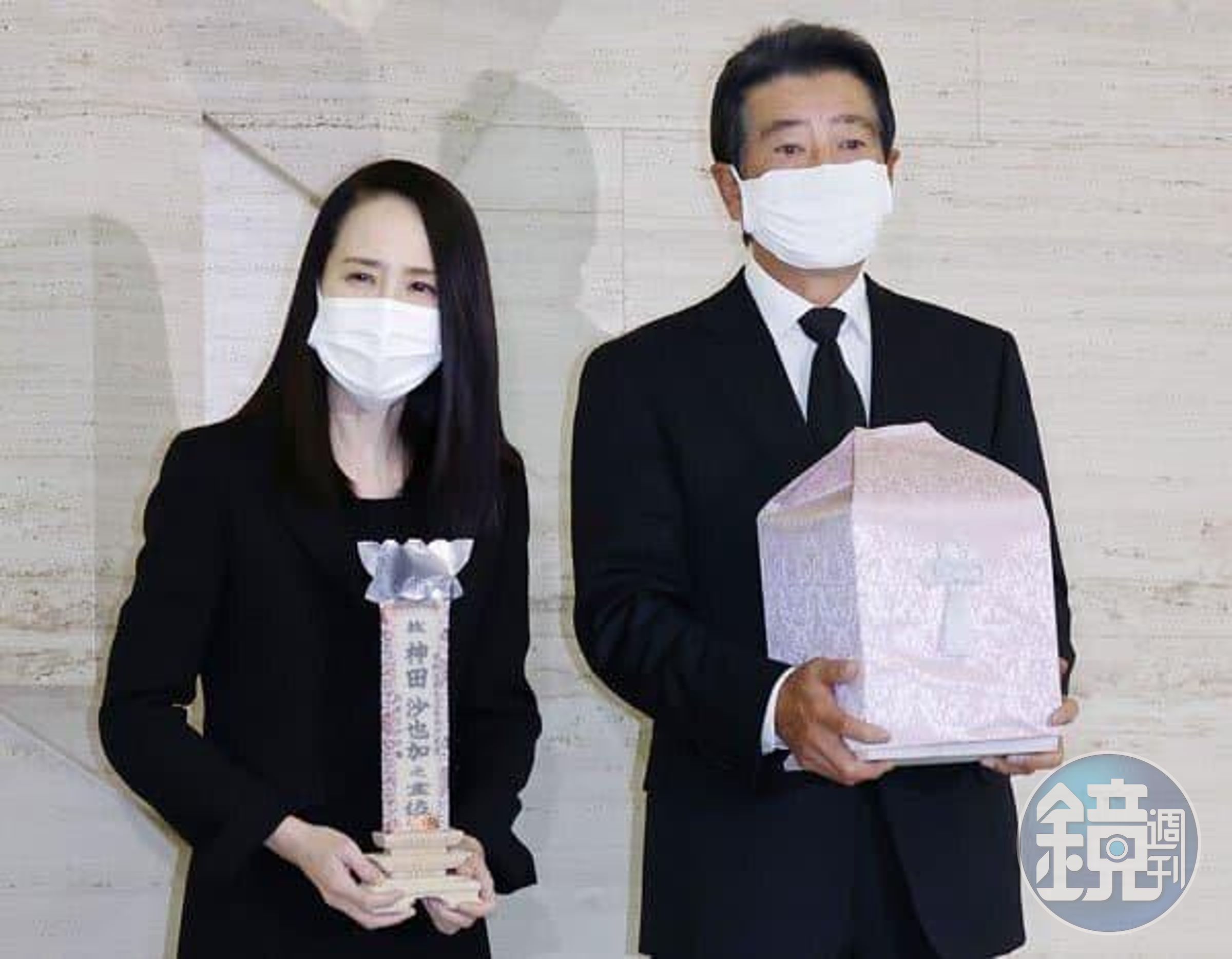2021年愛女墜樓,神田正輝與松田聖子白髮人送黑髮人的場景讓許多人難忘。(網路圖片)