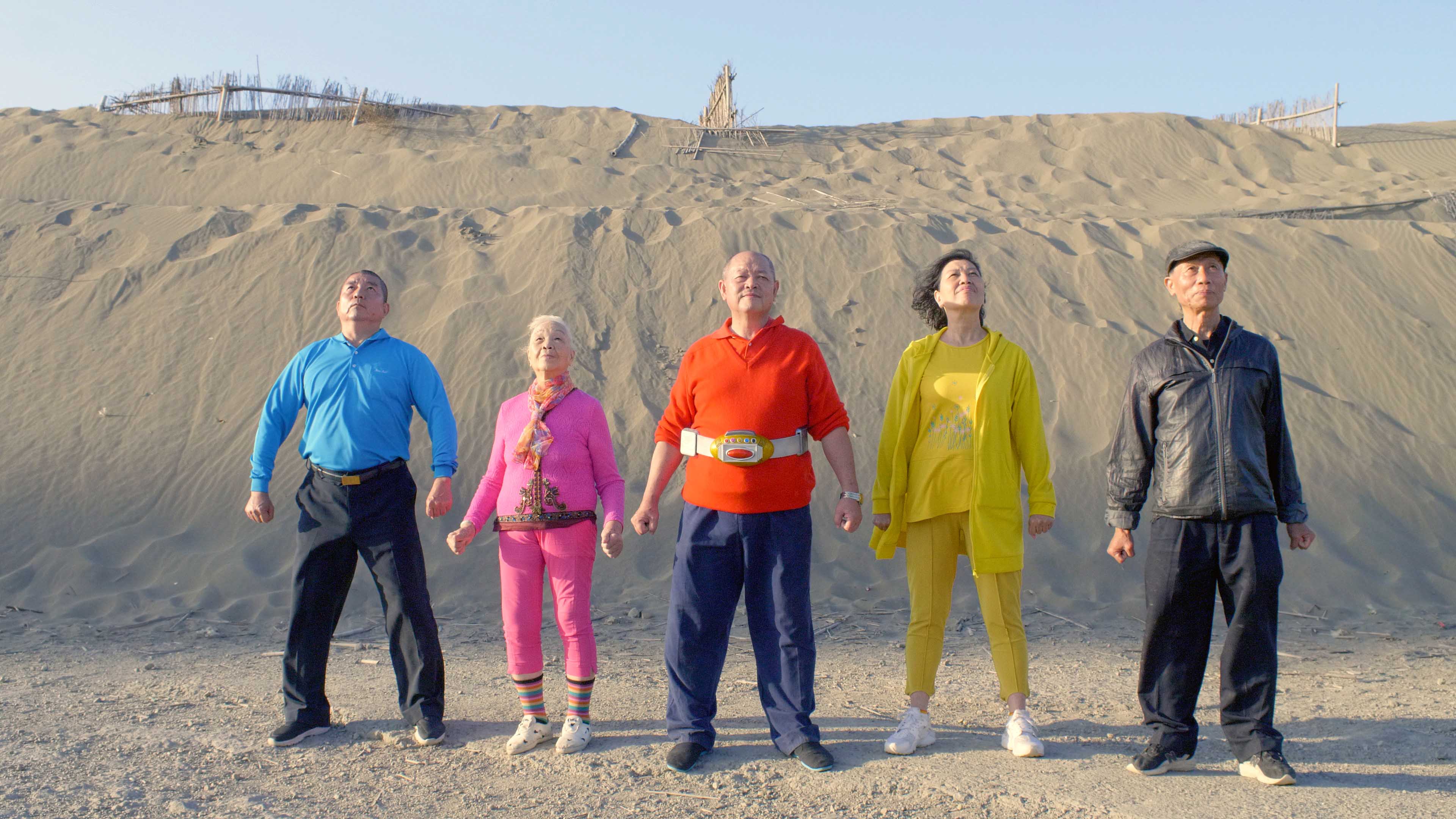 《邀阿公阿嬤拍B級殭屍片》記錄家族陪伴94歲失智症奶奶的故事。（天馬行空提供）