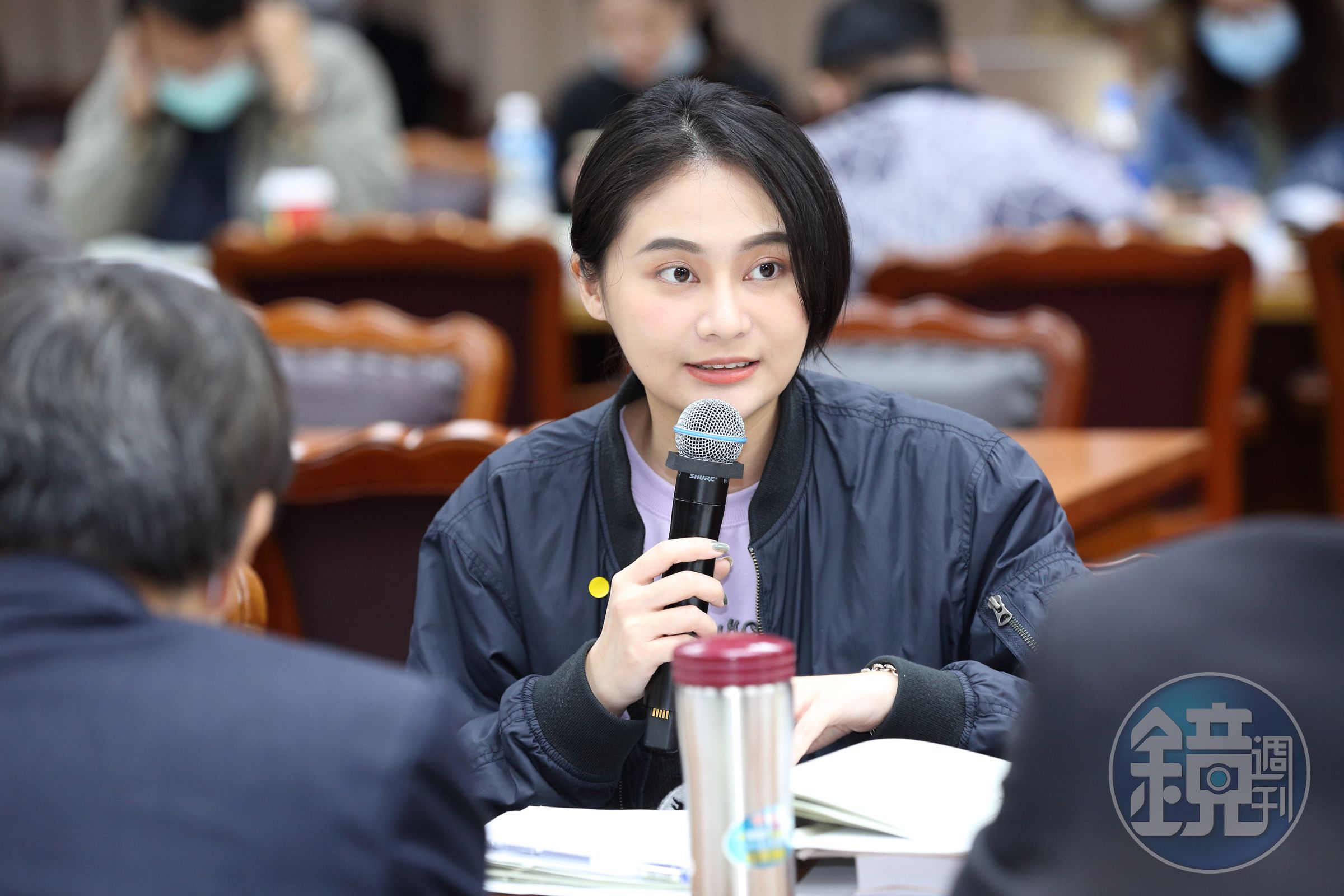 賴品妤今天被記者追問時跌倒，她事後回應，自己身為民意代表，百分之百尊重媒體監督，也絕對公開接受第四權檢驗。（本刊資料照）