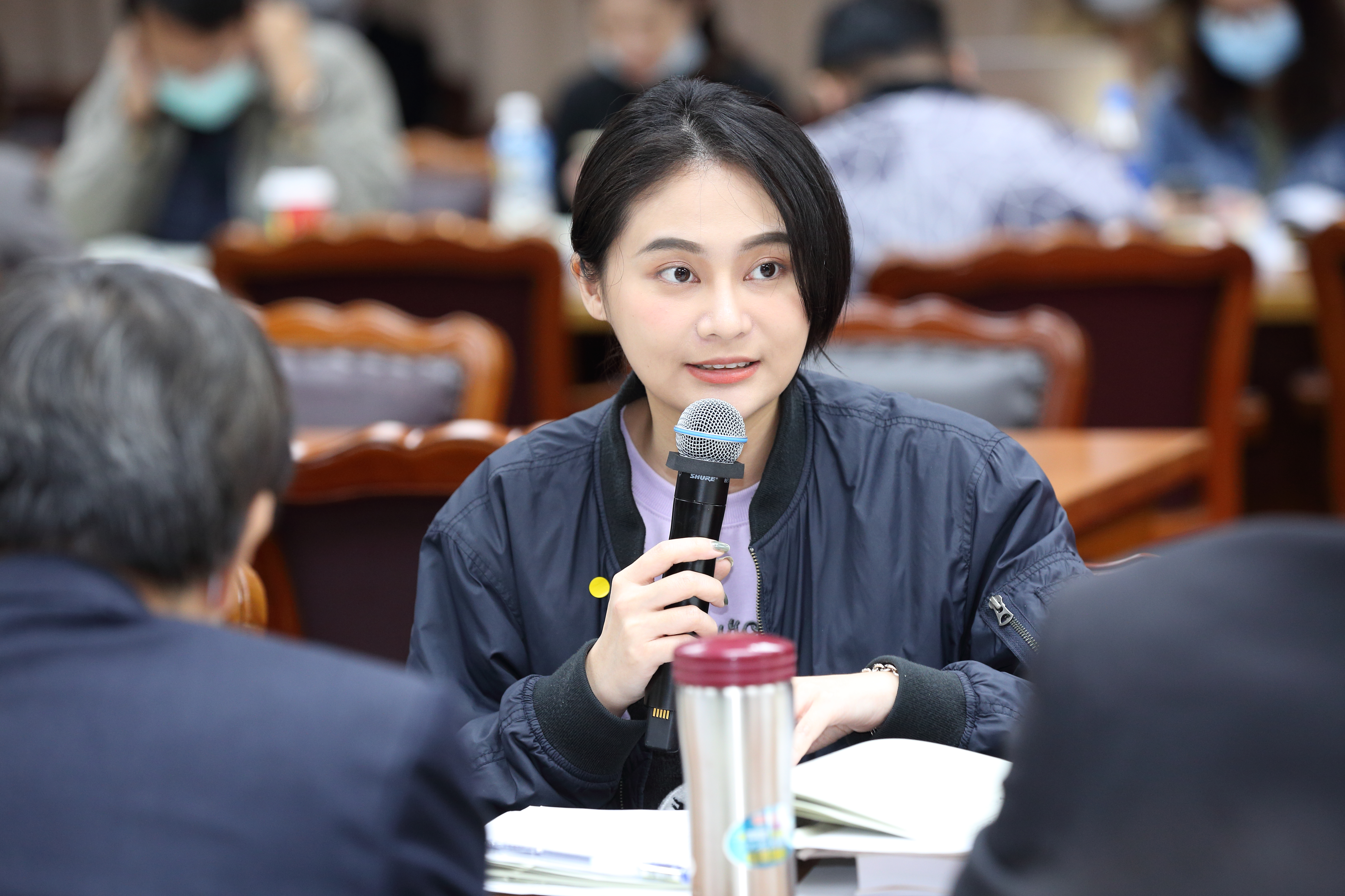 賴品妤今天被記者追問時跌倒,她事後回應,自己身為民意代表,百分之百尊重媒體監督,也絕對公開接受第四權檢驗。(本刊資料照)