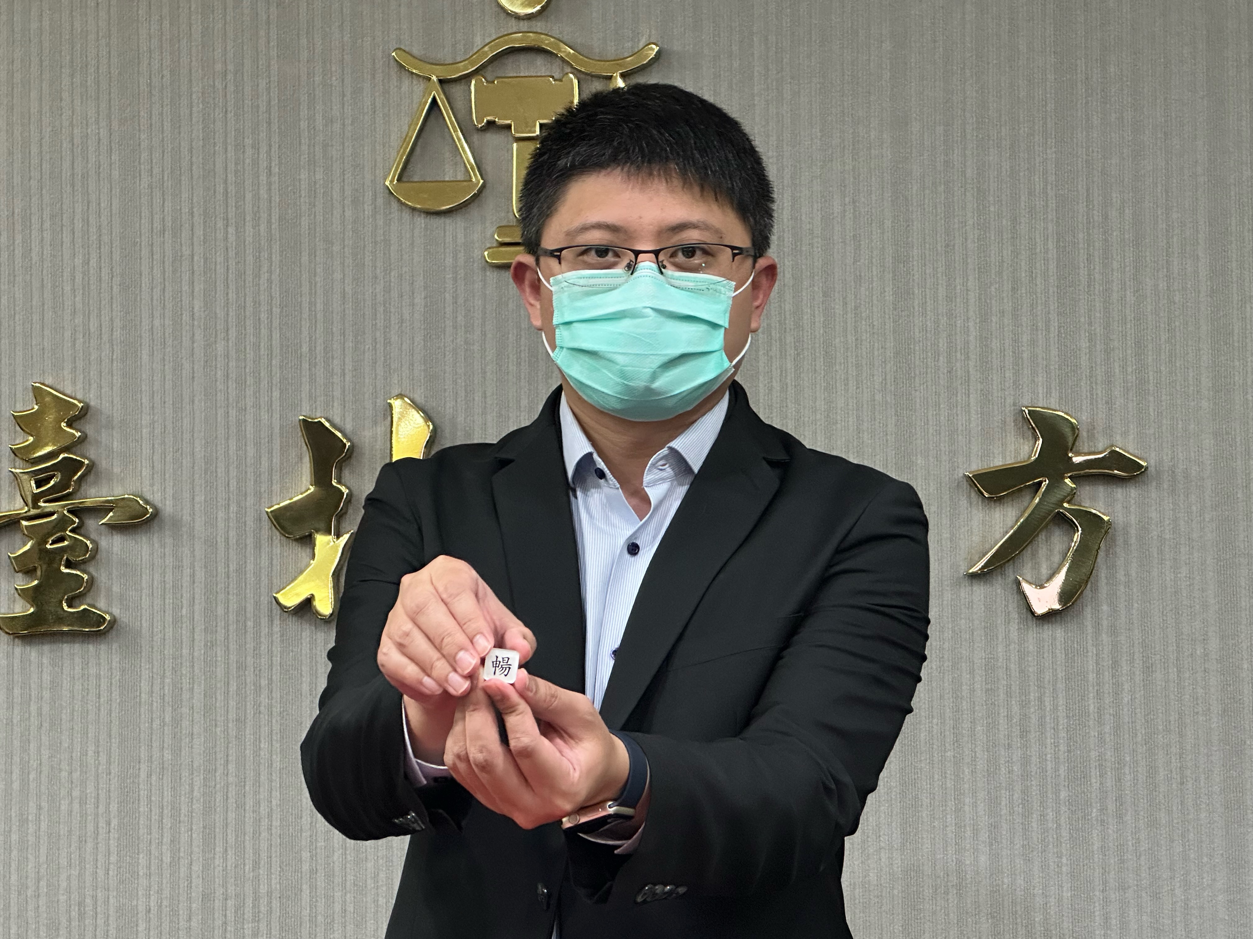 台北地院庭長吳承學負責高虹安貪污案抽籤，將由受命法官蘇宏杰承審，審判長為廖建傑，陪席法官為王沛元。