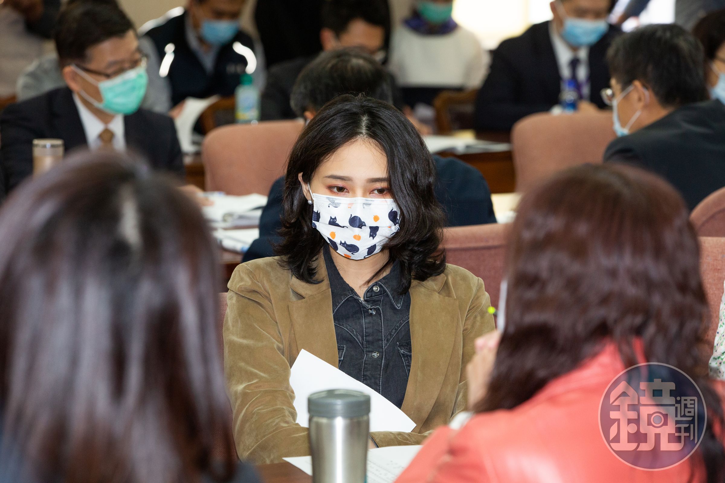 賴品妤跌倒畫面曝光引發熱議，林岱樺今於臉書po文聲援，呼籲大家好好討論能源政策，「請停止霸凌賴品妤。」