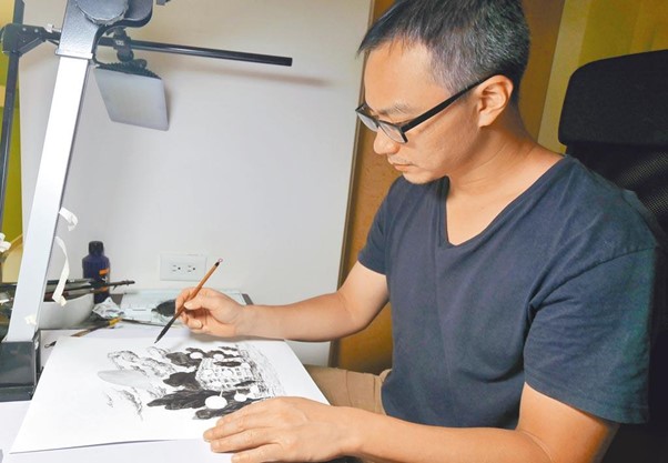 吳識鴻為了創作《OKEN：詩的端倪》曾三度造訪花蓮。（目宿媒體提供）