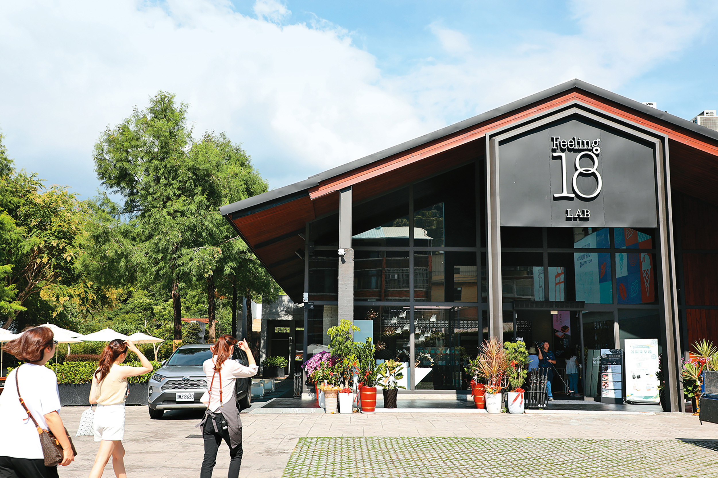 「Feeling18 LAB-烘焙研究所」是埔里知名巧克力店打造的全新餐飲空間。