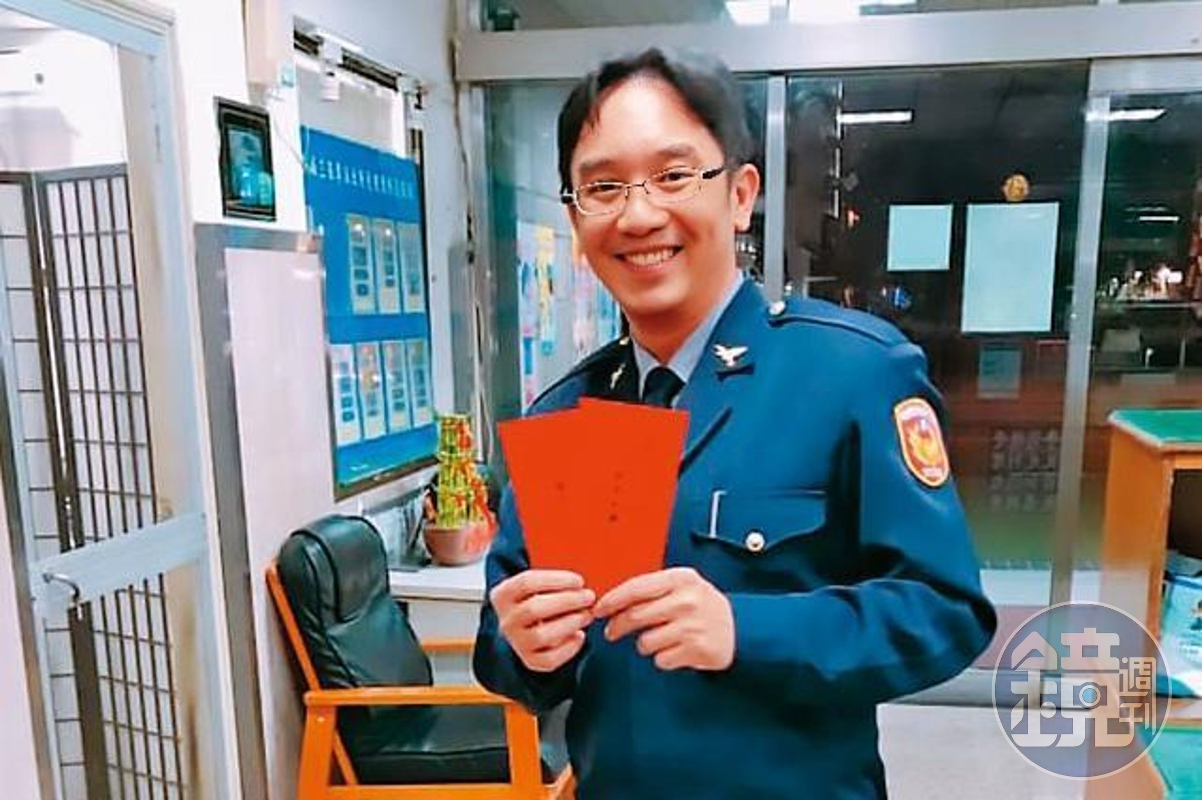 林俊燁曾任台北市警局議會聯絡人,目前任職後勤科。(翻攝三張犁派出所臉書)