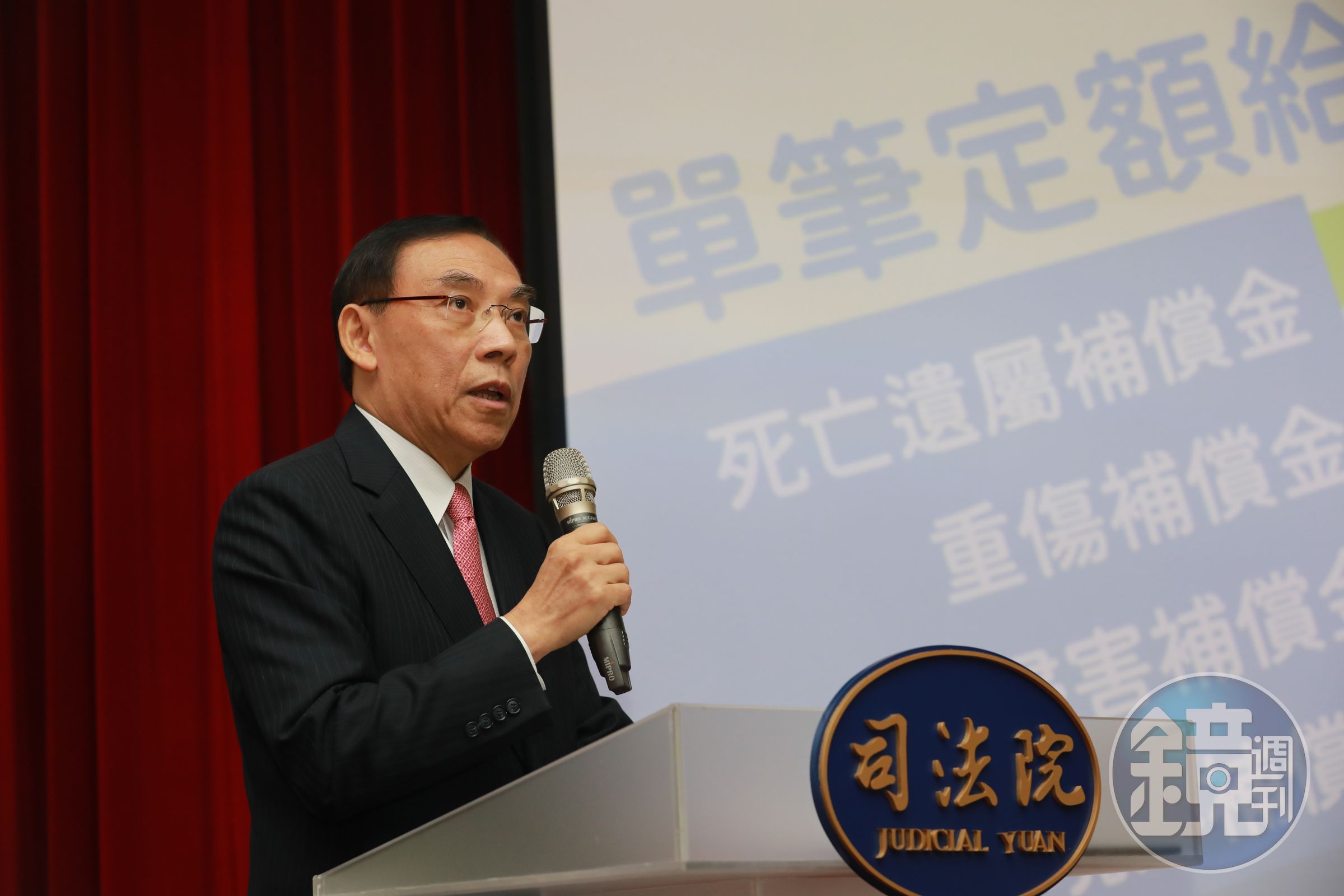 法務部長蔡清祥說明法務部在強化保護被害人、打詐及反毒等司改成果。
