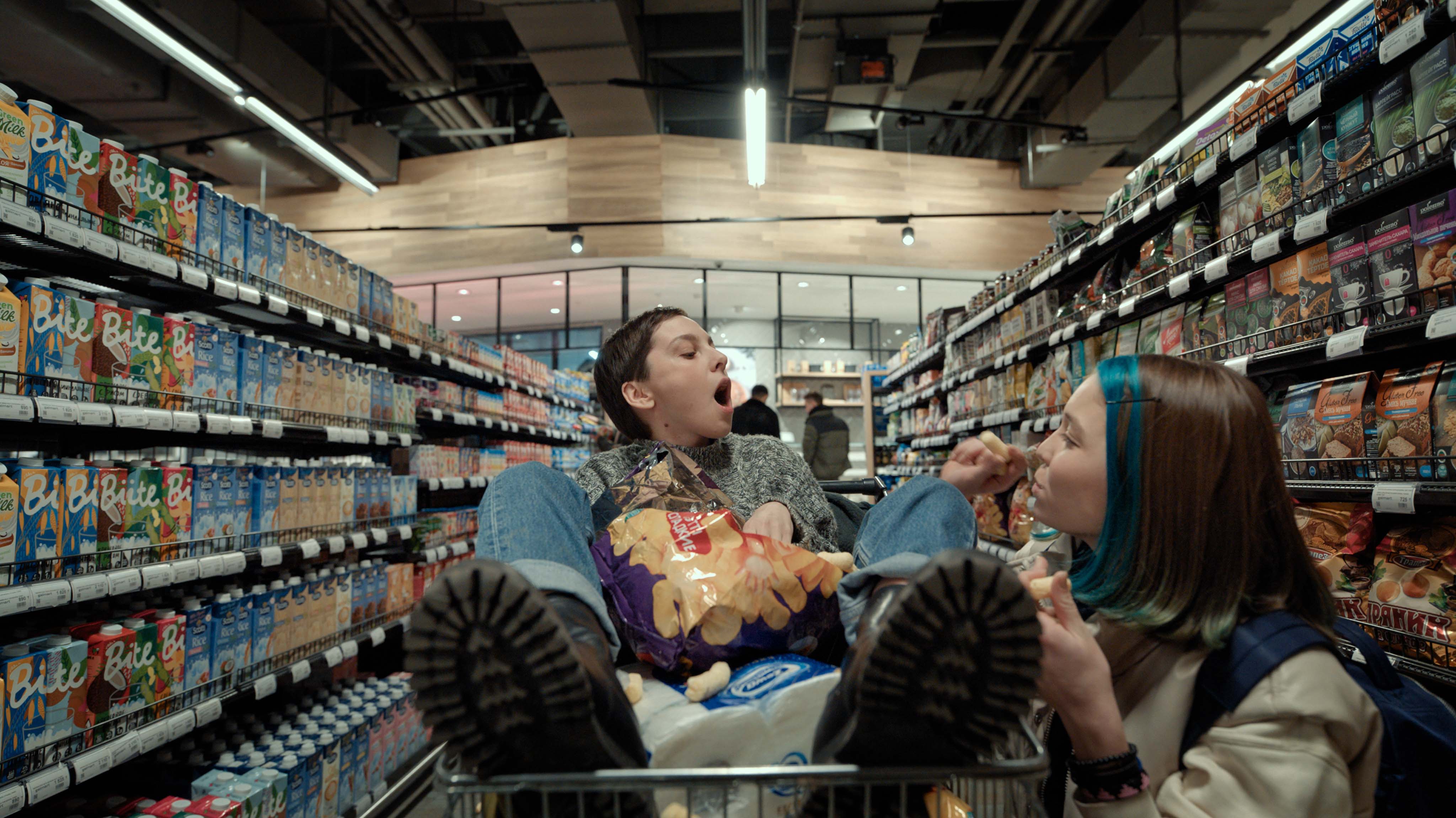 改編哈薩克發生的真人實事，《老鷹少女的逃跑計畫》描繪因輸血不當而感染HIV病毒、罹患愛滋病的少女，對於自由生活的渴望。（酷兒影展提供）