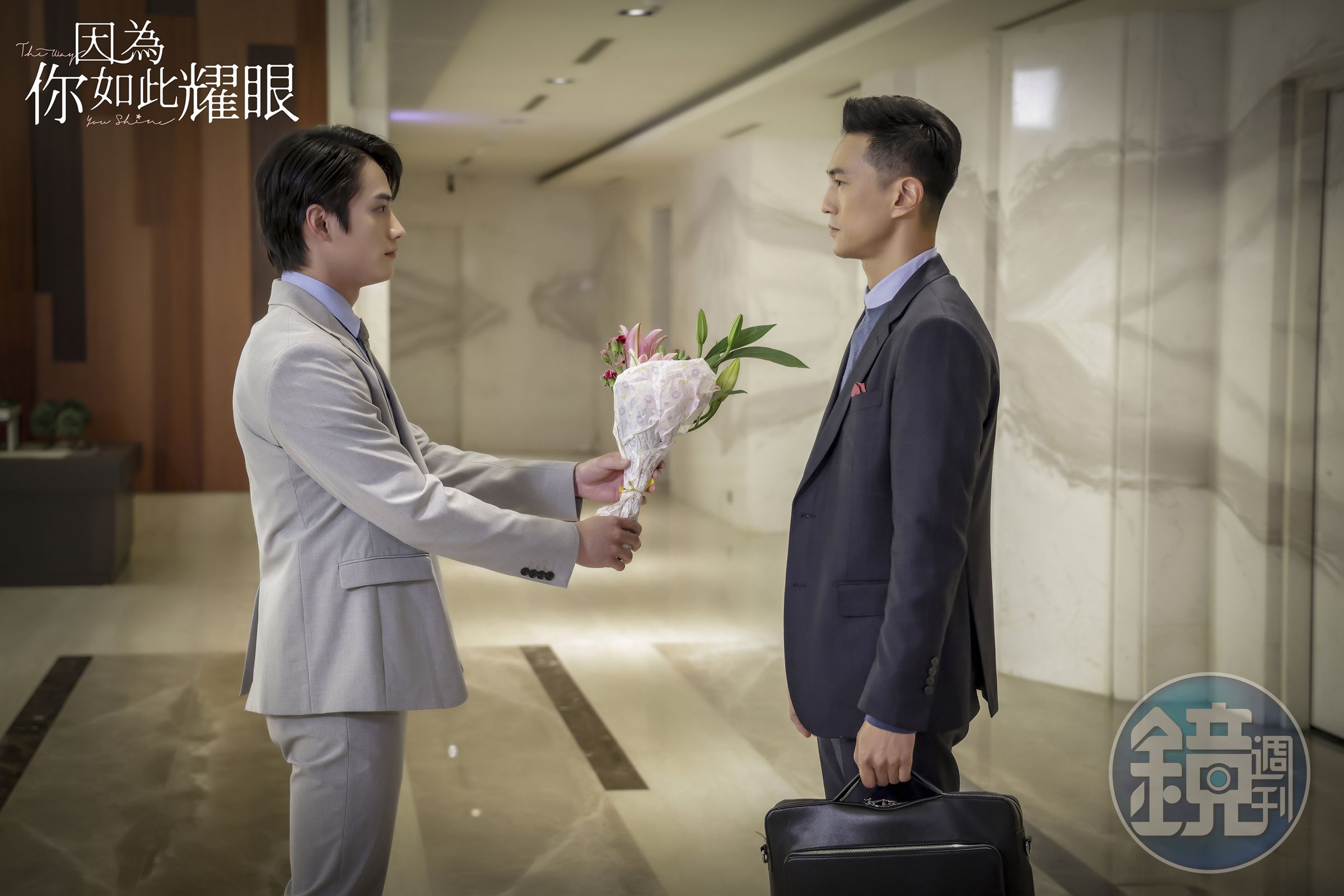 鍾承翰（右）、范少勳（左）戲裡戲外好兄弟感情藏不住。（時創影業提供）